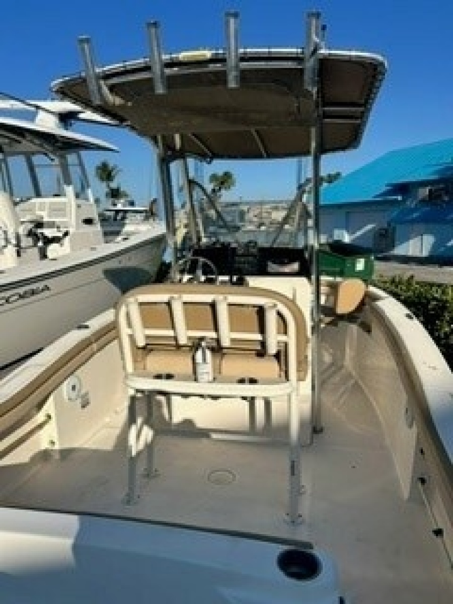 22' 2019 Scout 215 XSF