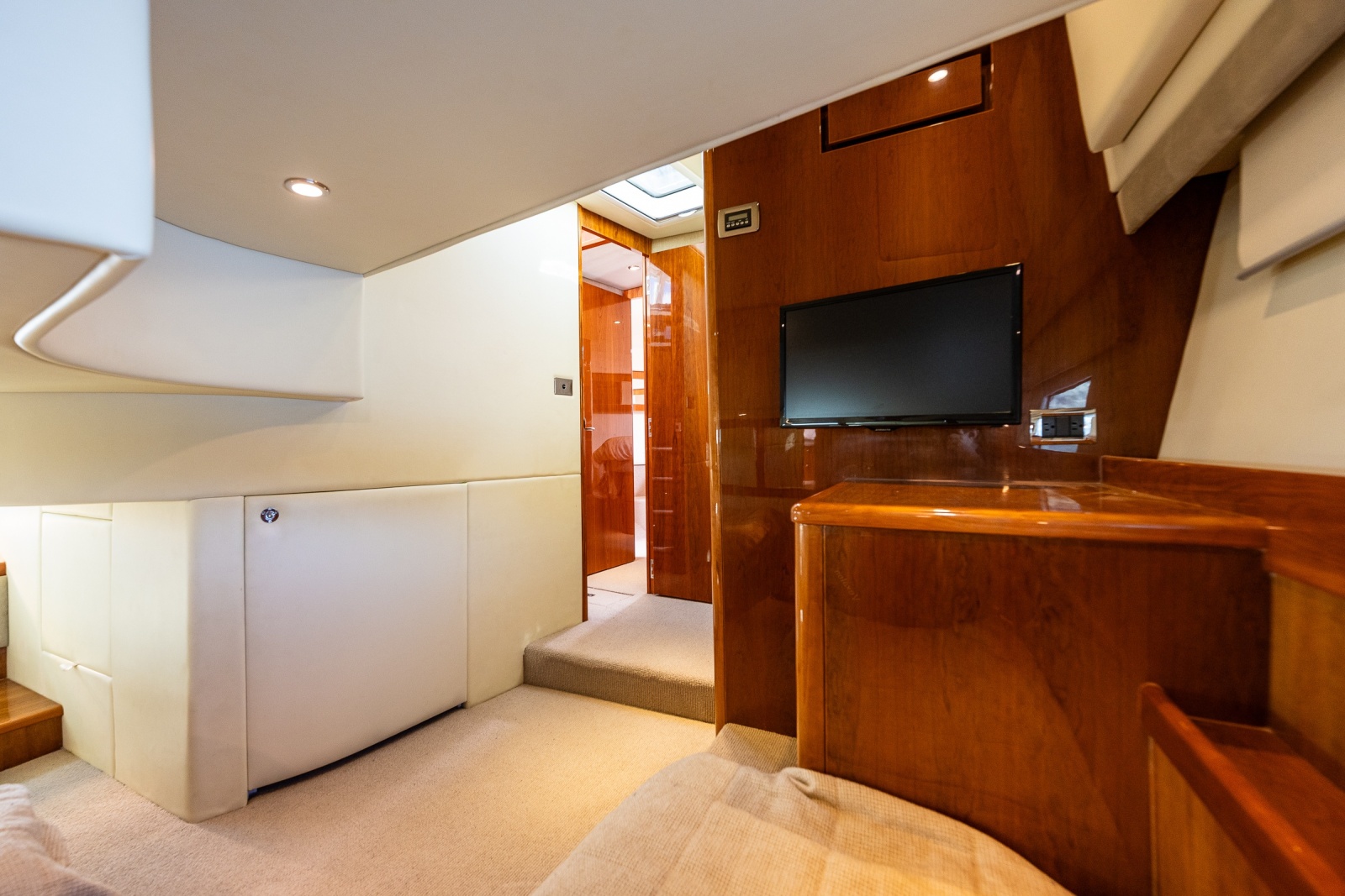 43' 2011 Riviera 43 Open Flybridge