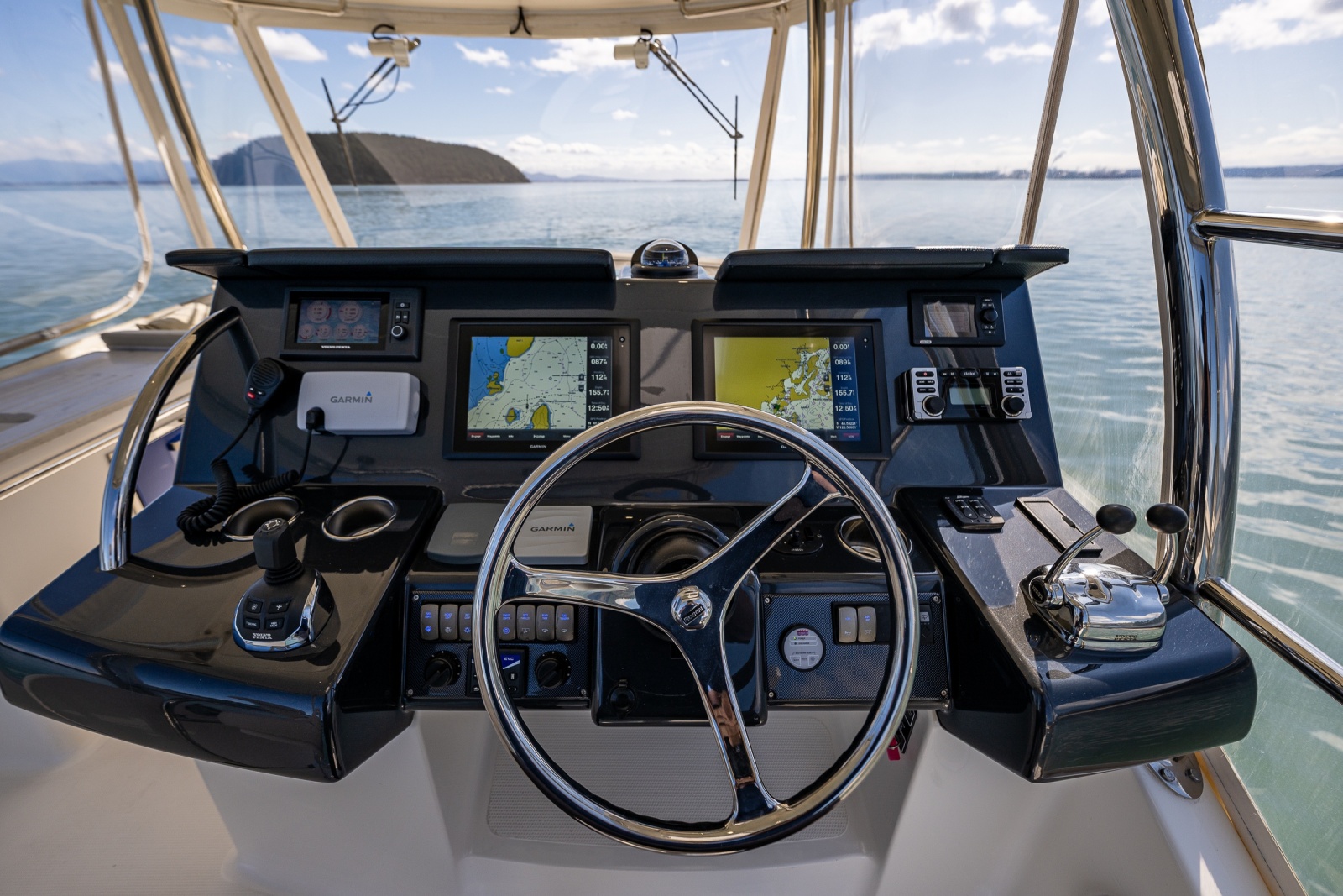 43' 2011 Riviera 43 Open Flybridge