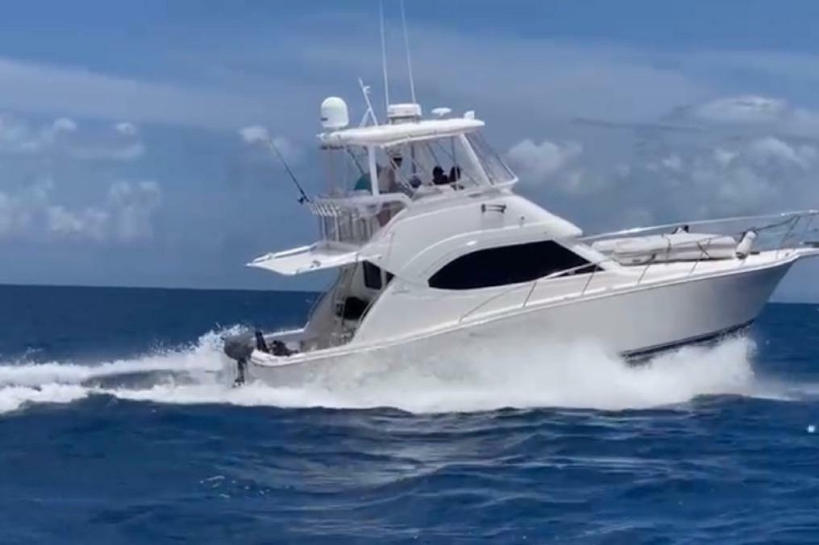 Work to Play 37ft Riviera Yacht For Sale