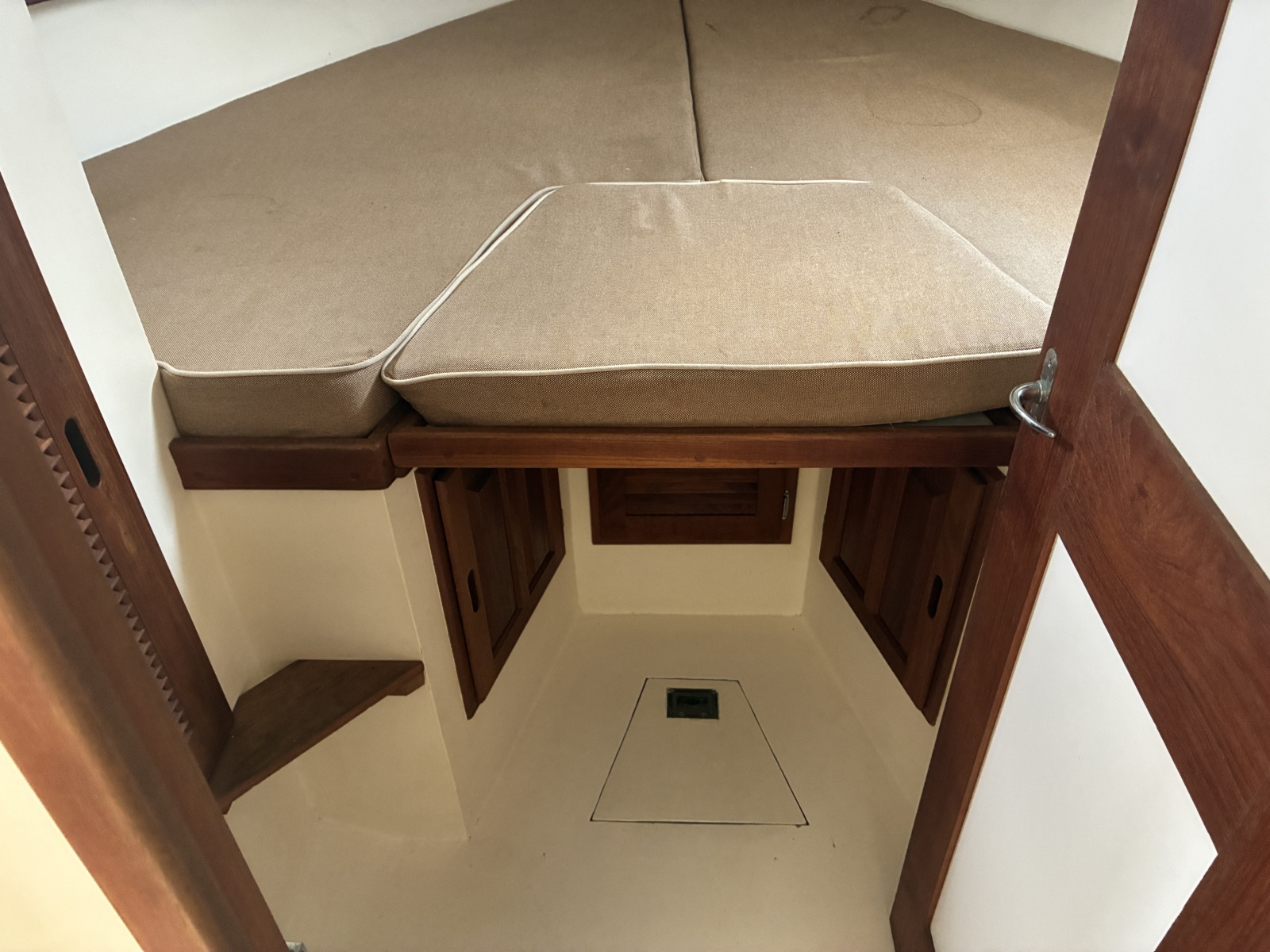 35' 1989 Duffy 35 Flybridge