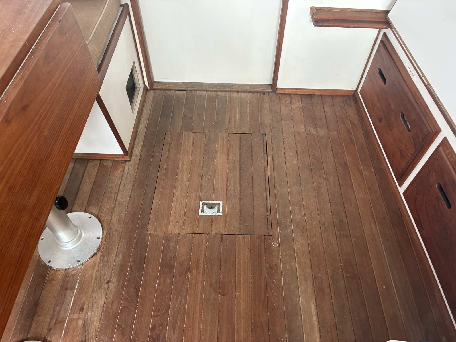 35' 1989 Duffy 35 Flybridge