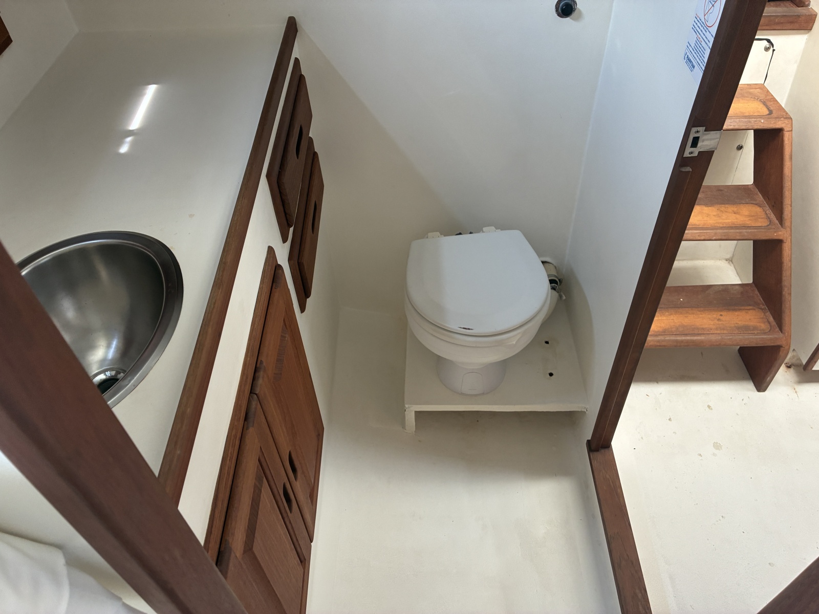 35' 1989 Duffy 35 Flybridge