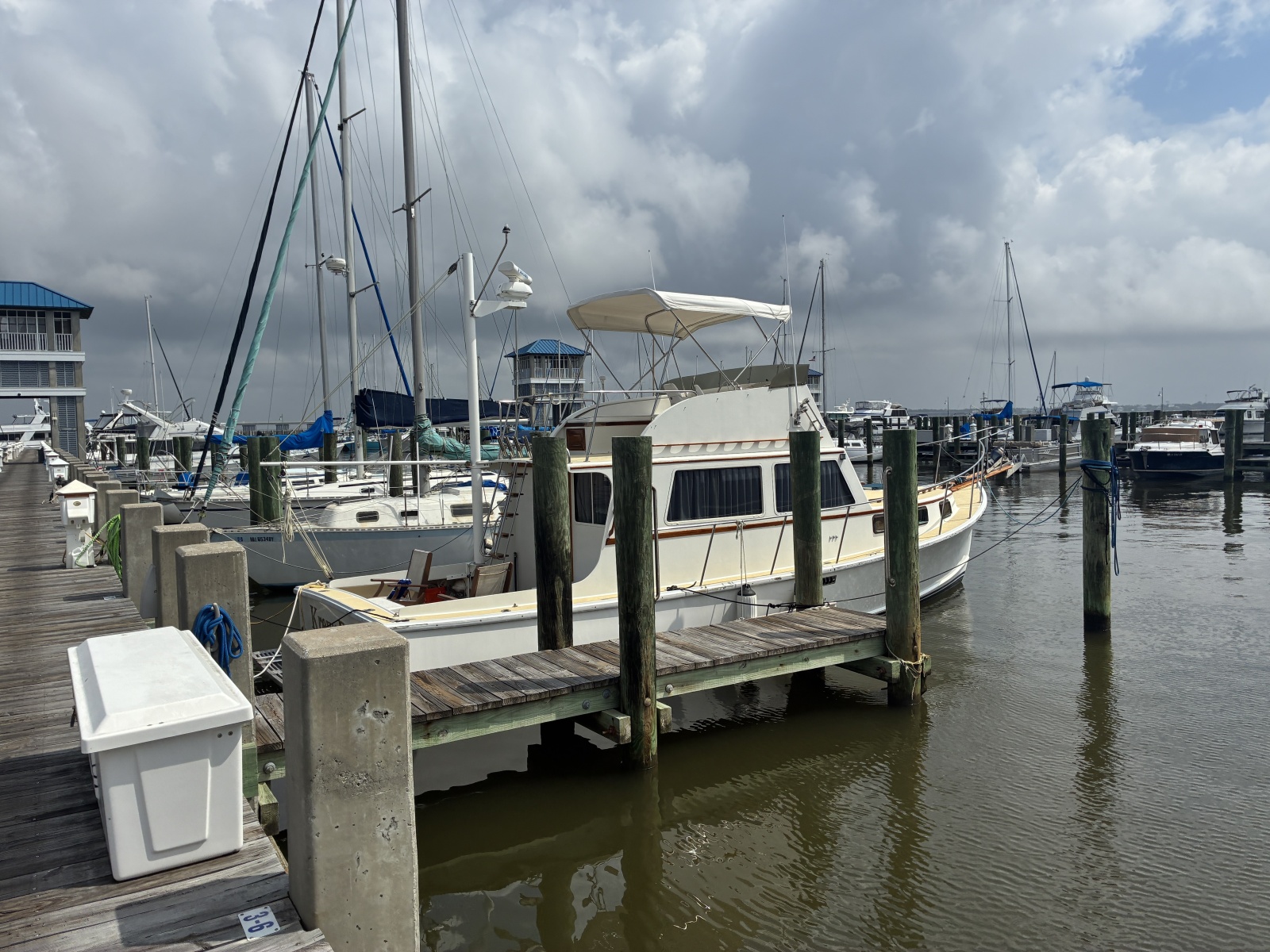 35' 1989 Duffy 35 Flybridge