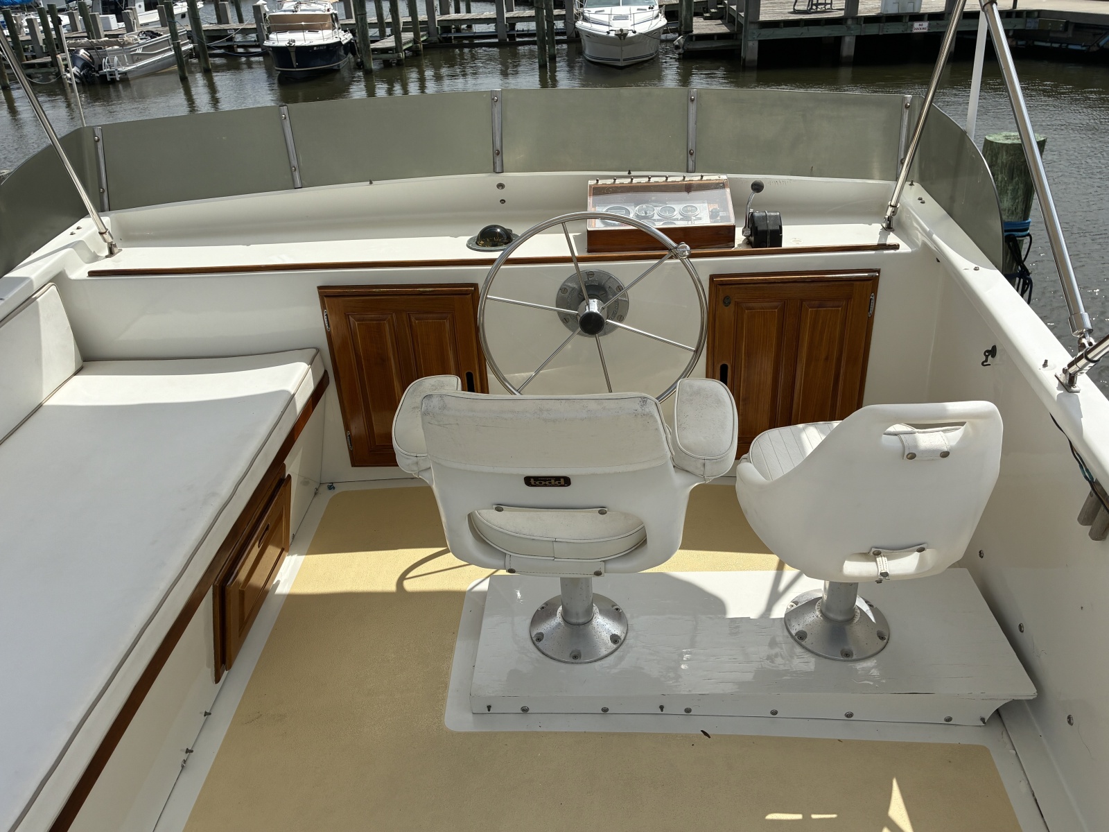 35' 1989 Duffy 35 Flybridge
