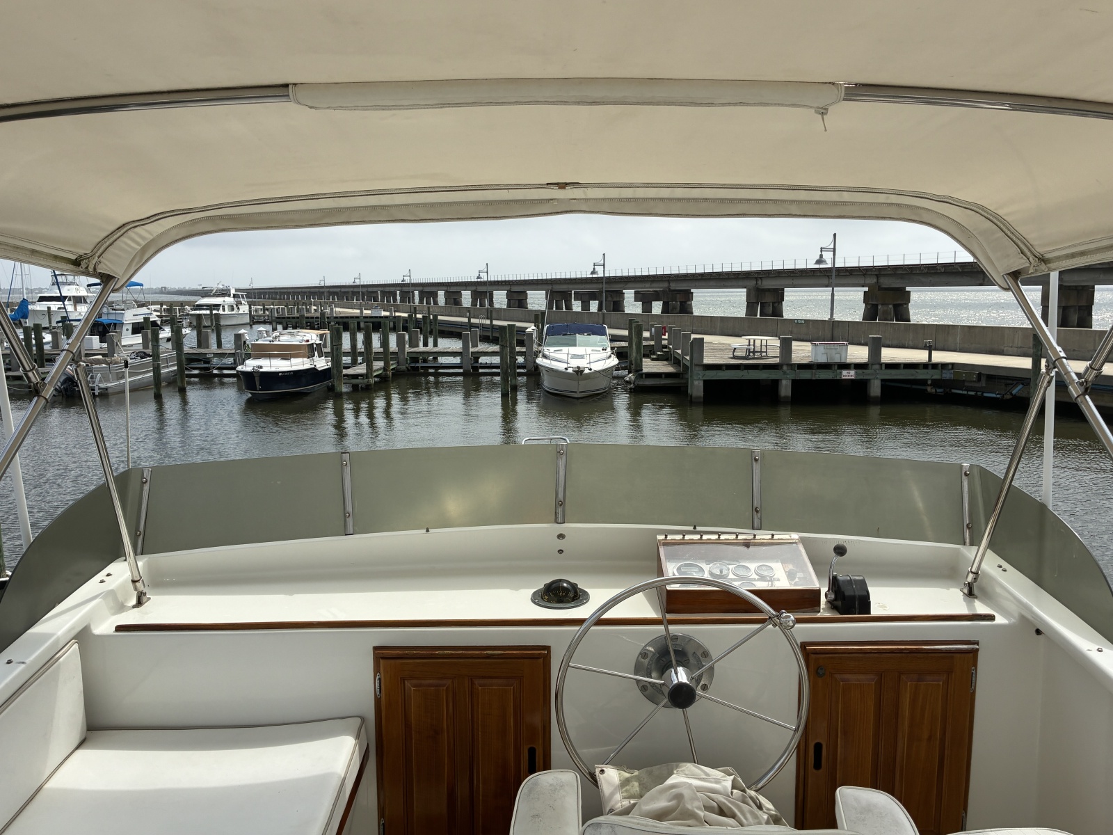 35' 1989 Duffy 35 Flybridge