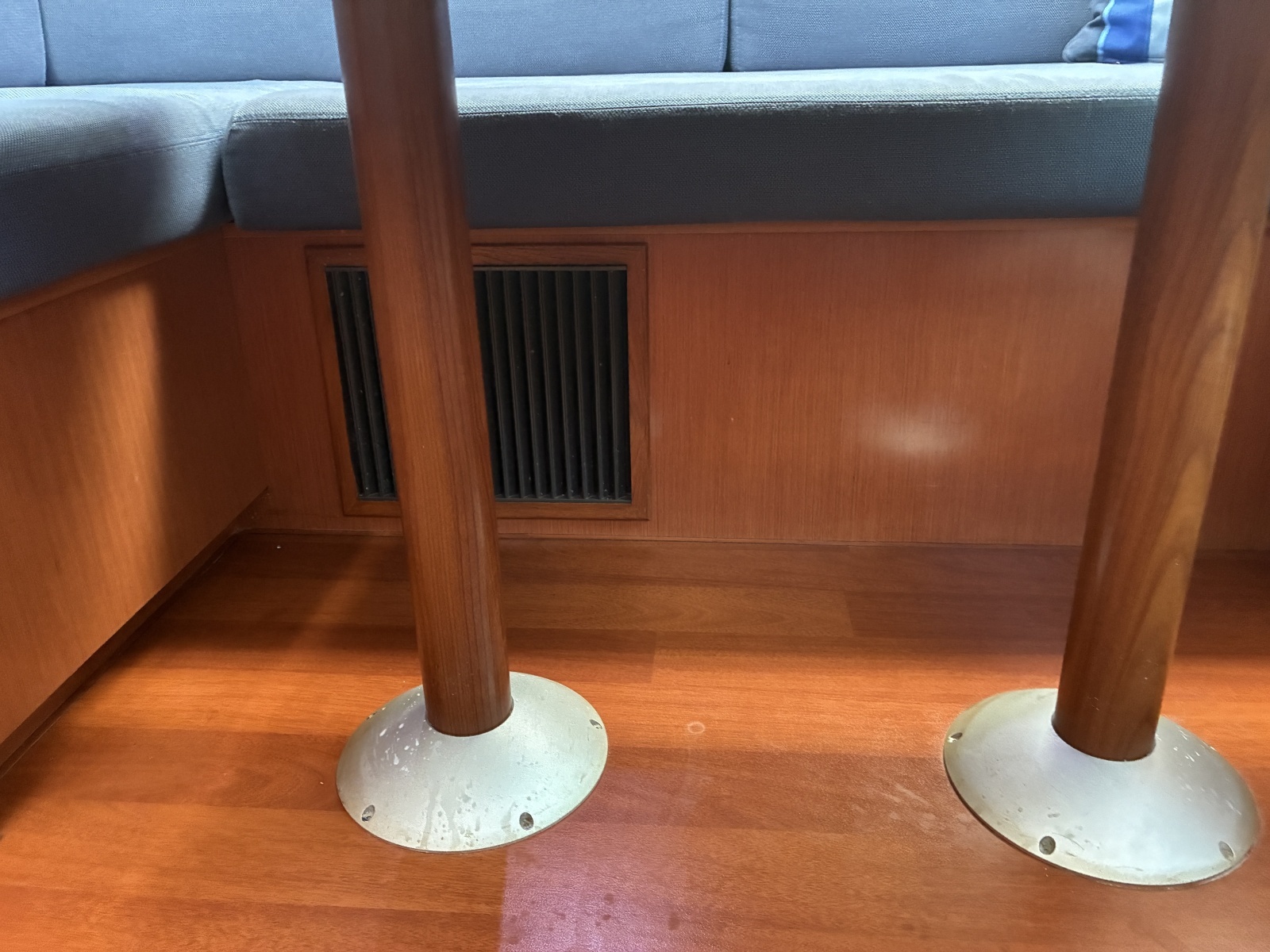 2008 Beneteau Oceanis 43 - 