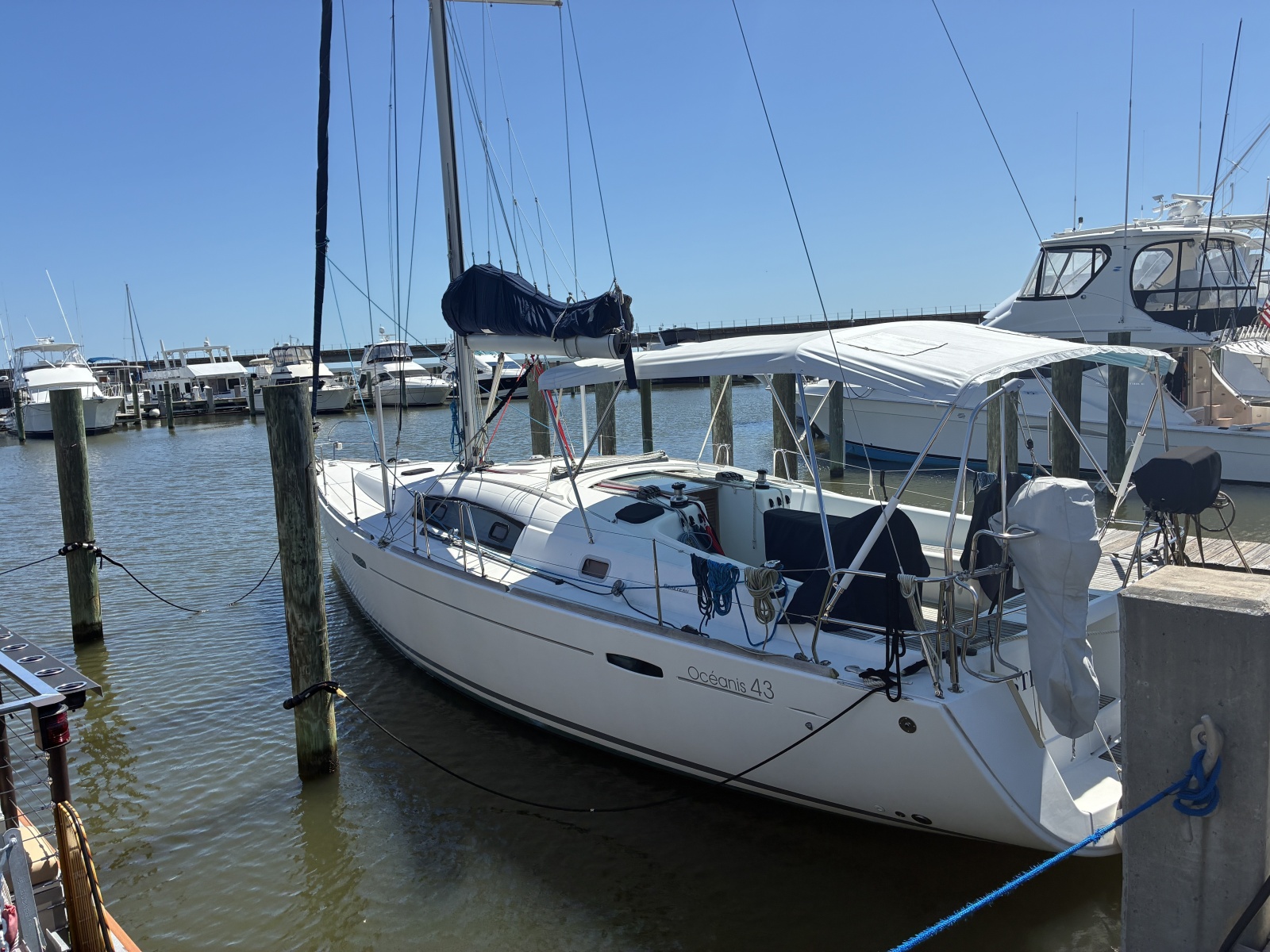 43' 2008 Beneteau Oceanis 43
