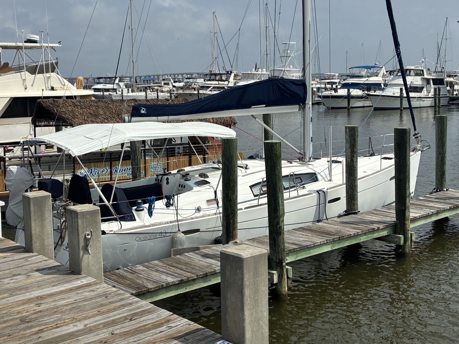 2008 Beneteau Oceanis 43 - Starboard Profile