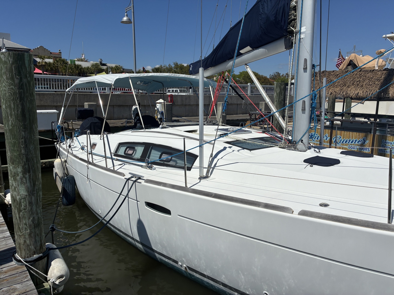 43' 2008 Beneteau Oceanis 43