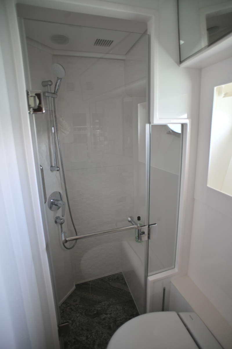 56' 2020 Horizon E56