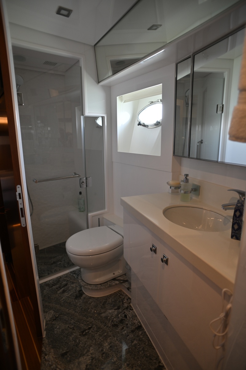 56' 2020 Horizon E56