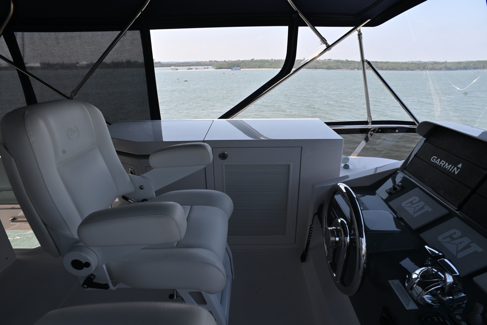 56' 2020 Horizon E56