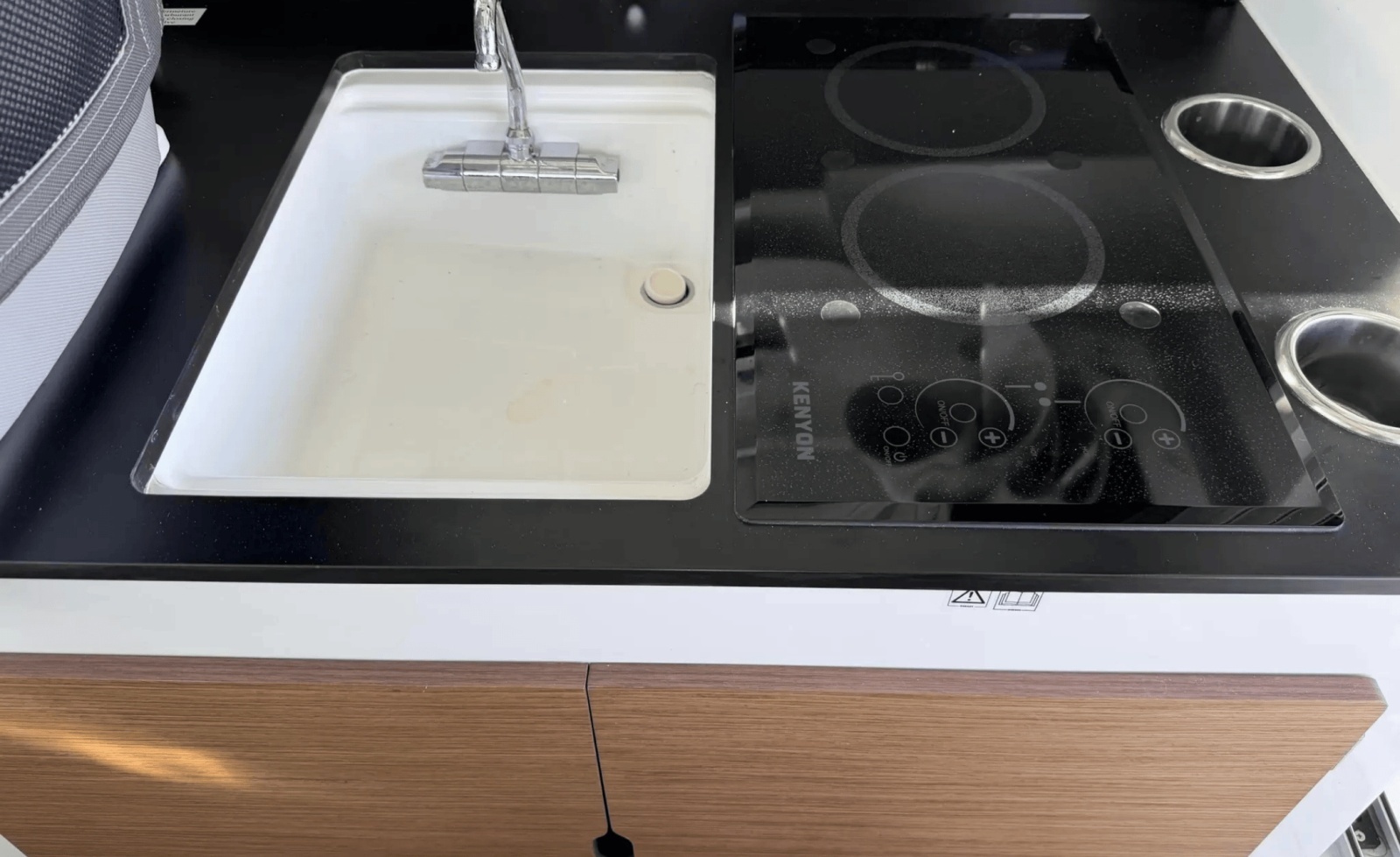 26ft Jeanneau Yacht For Sale