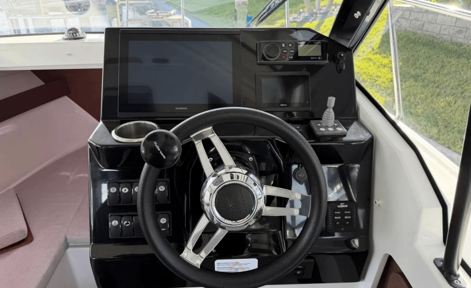 26ft Jeanneau Yacht For Sale