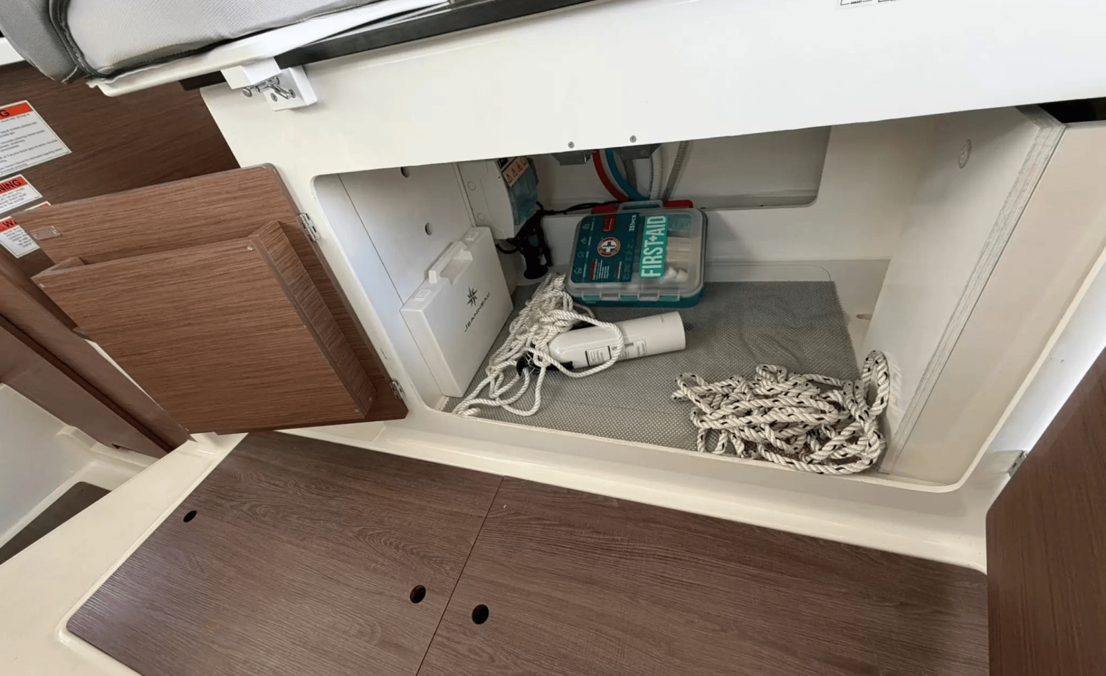 26ft Jeanneau Yacht For Sale