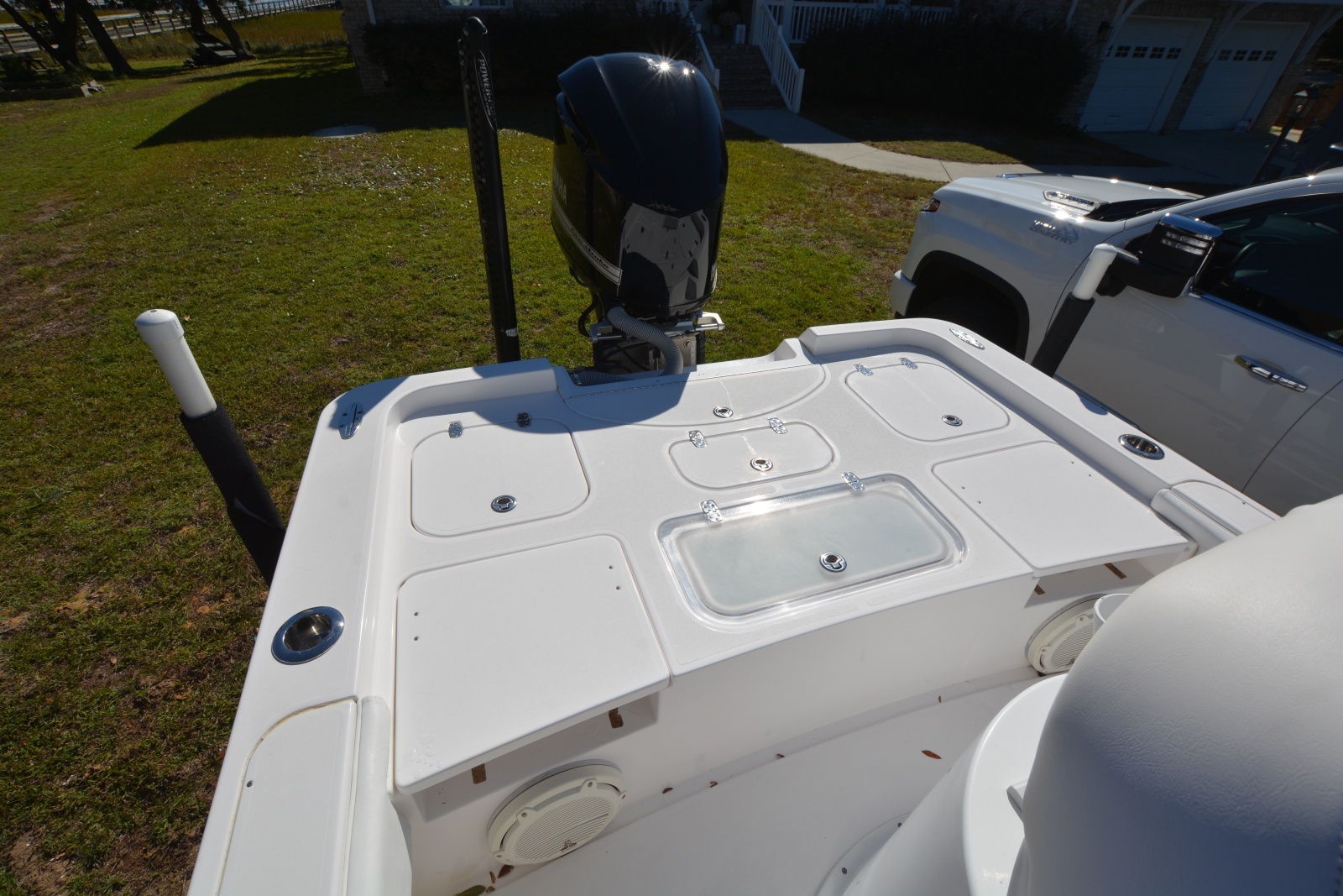 Hot Hooks II 25ft Contender Yacht For Sale