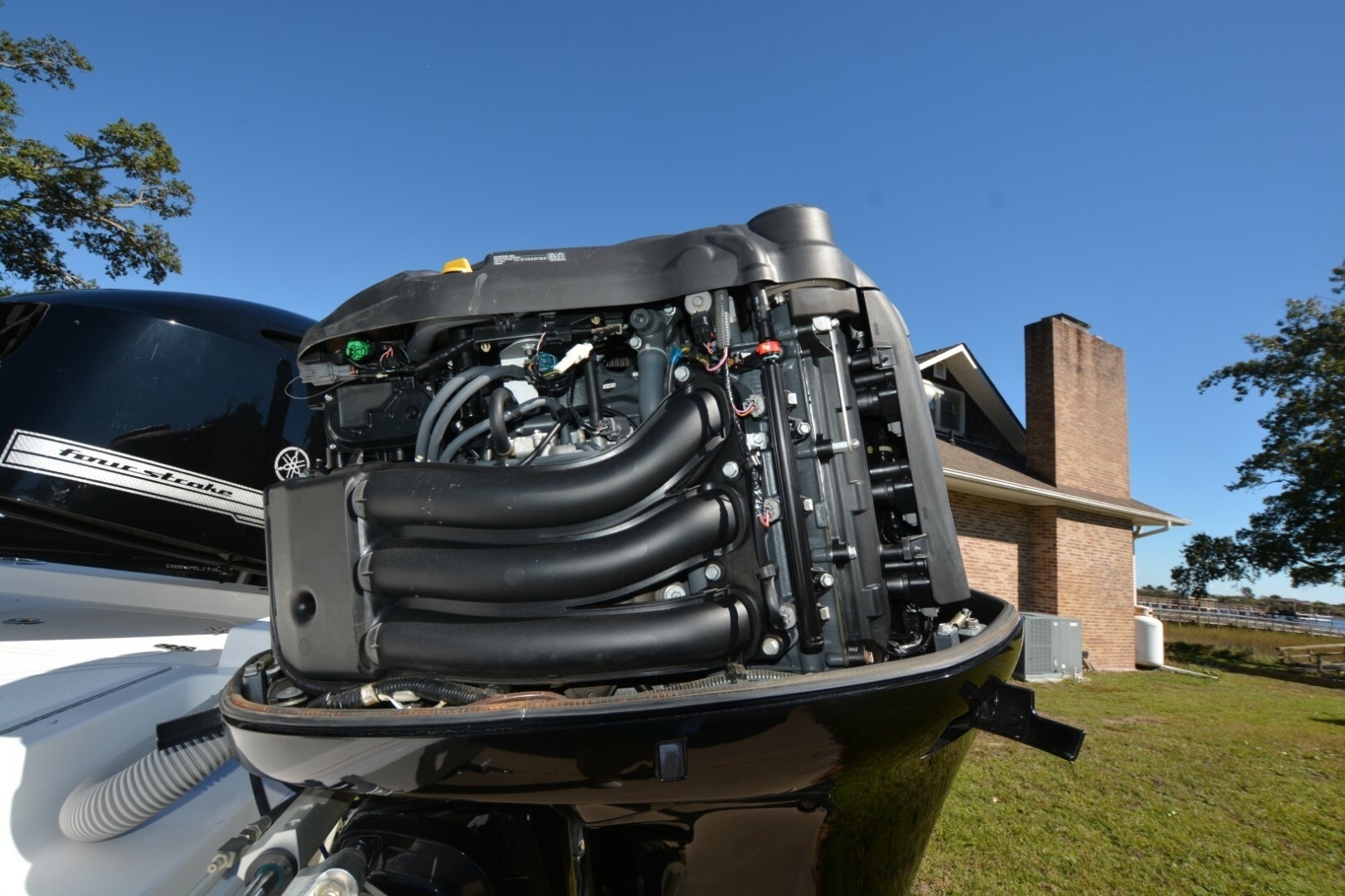 Hot Hooks II 25ft Contender Yacht For Sale