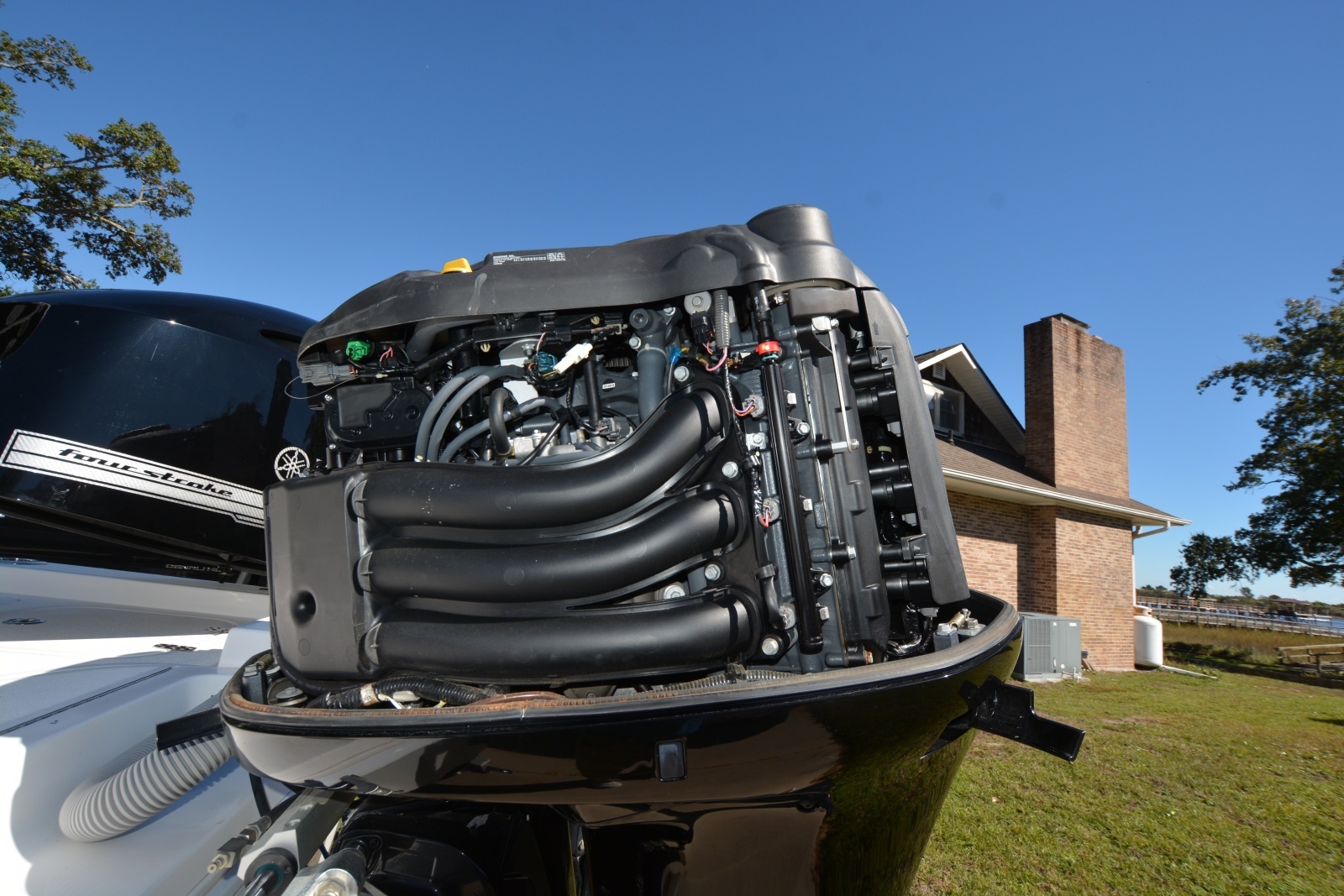 Hot Hooks II 25ft Contender Yacht For Sale