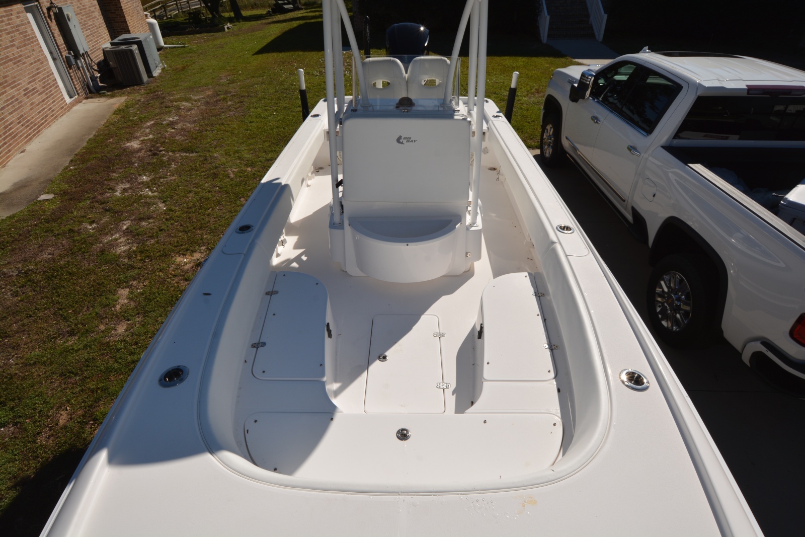 Hot Hooks II 25ft Contender Yacht For Sale