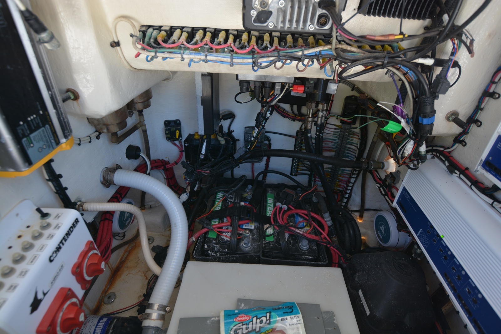 Hot Hooks II 25ft Contender Yacht For Sale