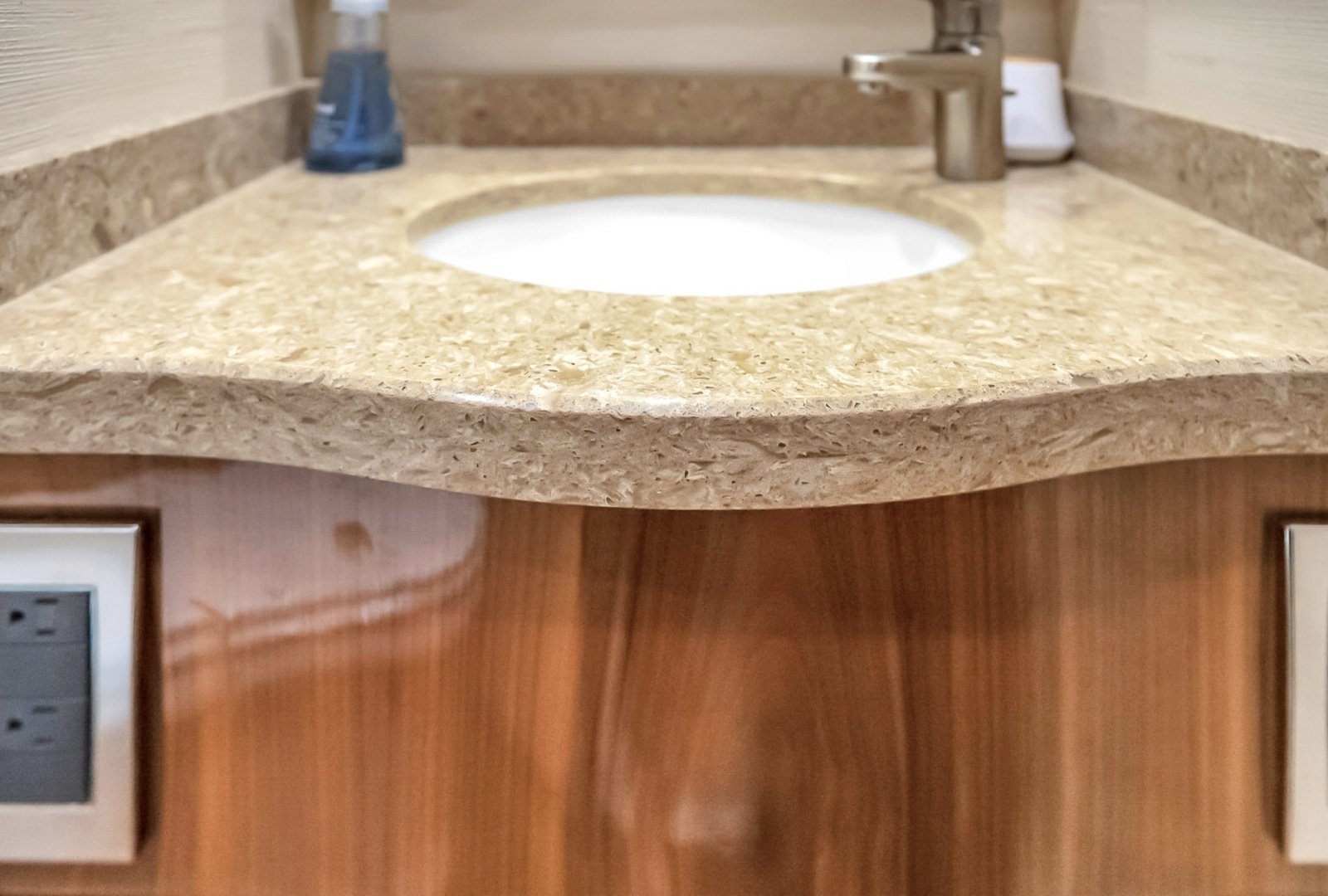 2021 Viking 48 Convertible- MISS TAMMY- Forward Stateroom Head