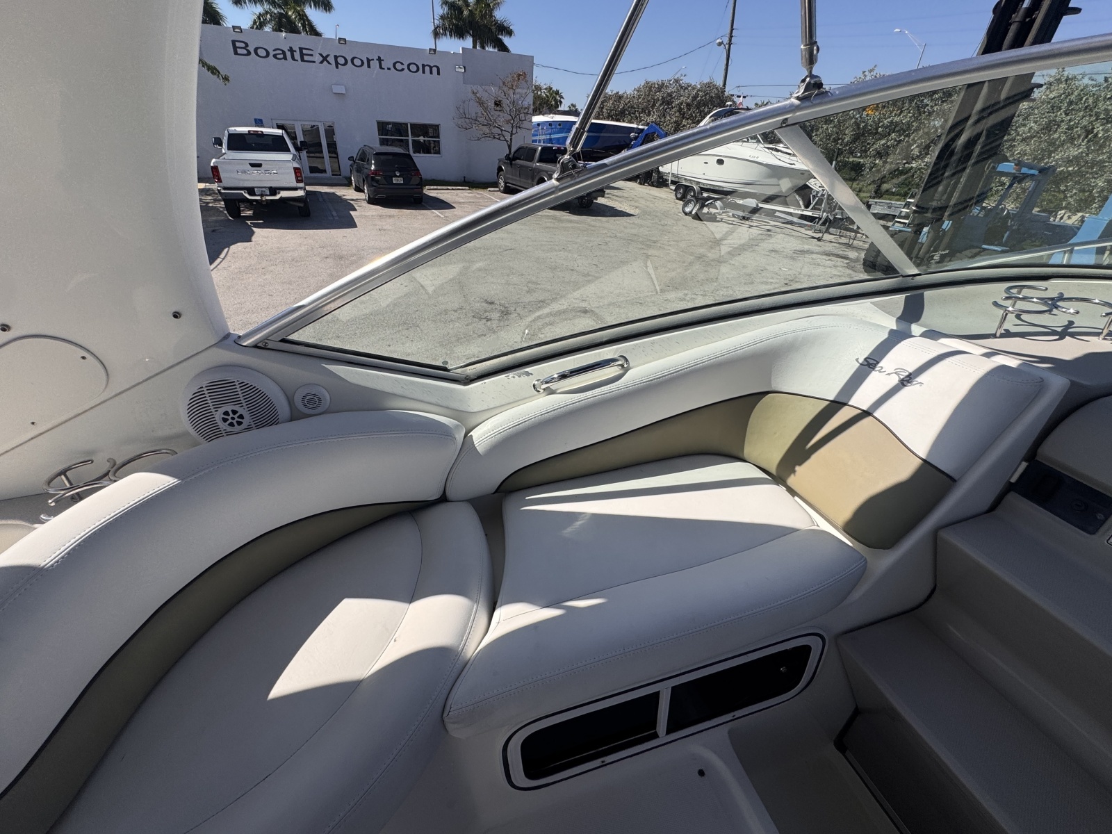 26ft Sea Ray Yacht For Sale