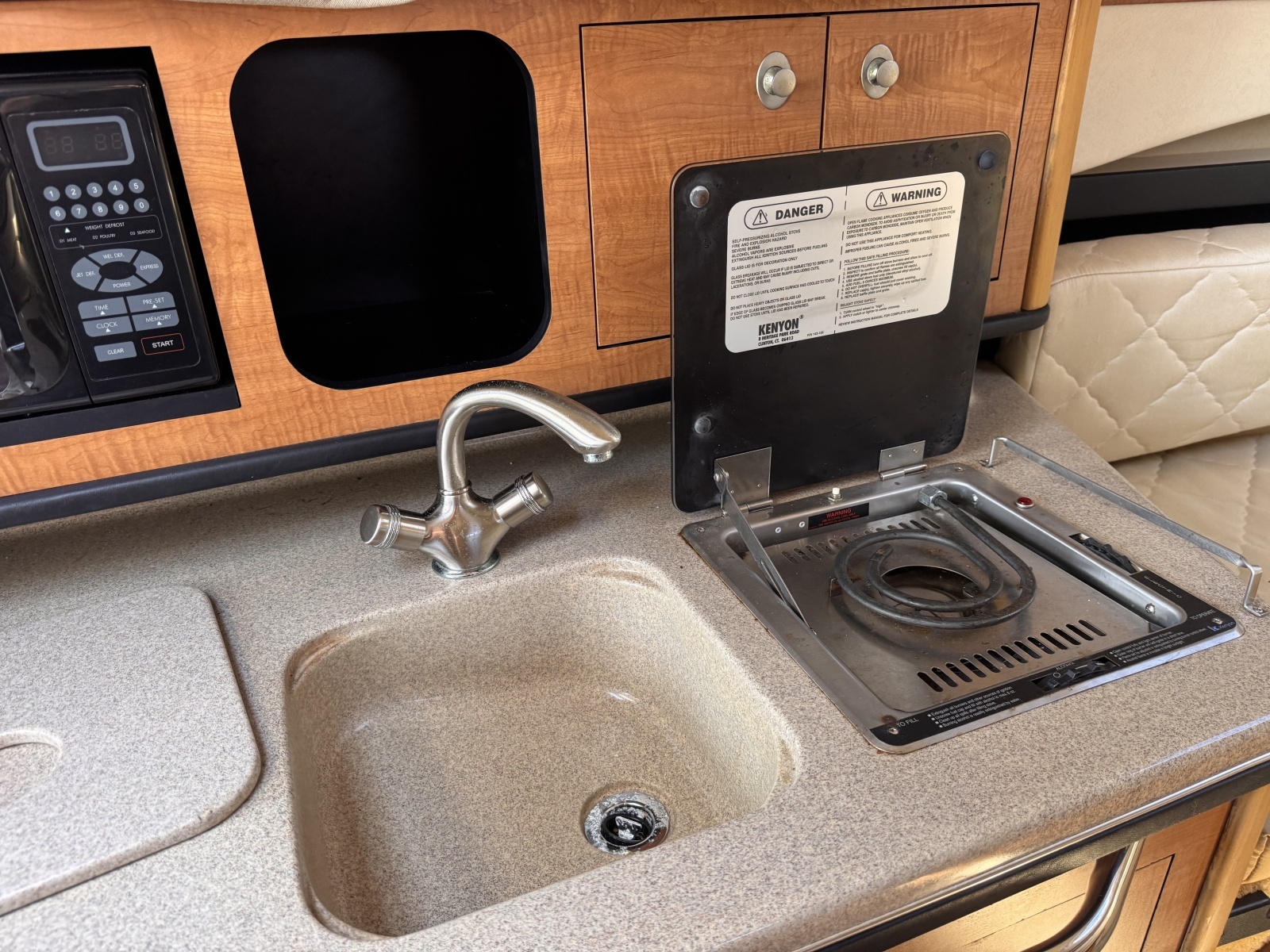 26ft Sea Ray Yacht For Sale