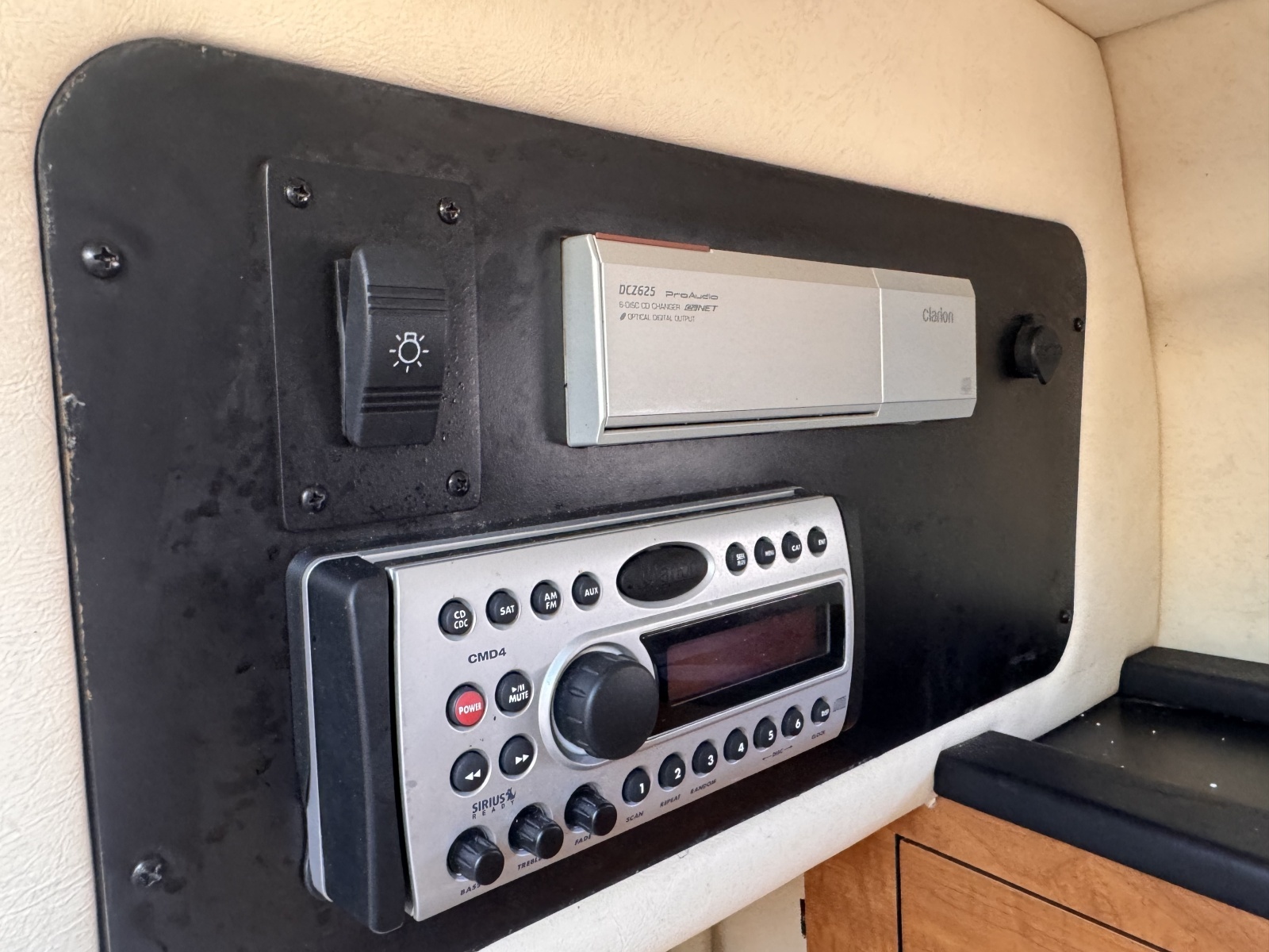 26ft Sea Ray Yacht For Sale