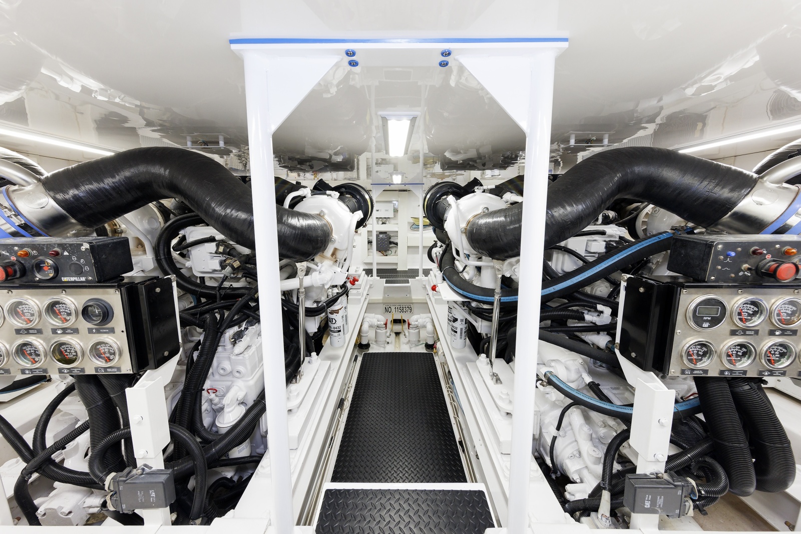 61' 2005 Viking 61 Convertible