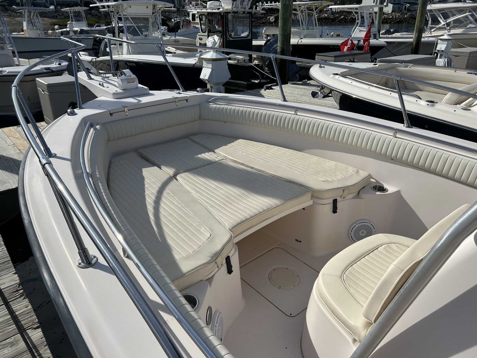 27ft Grady White Yacht For Sale