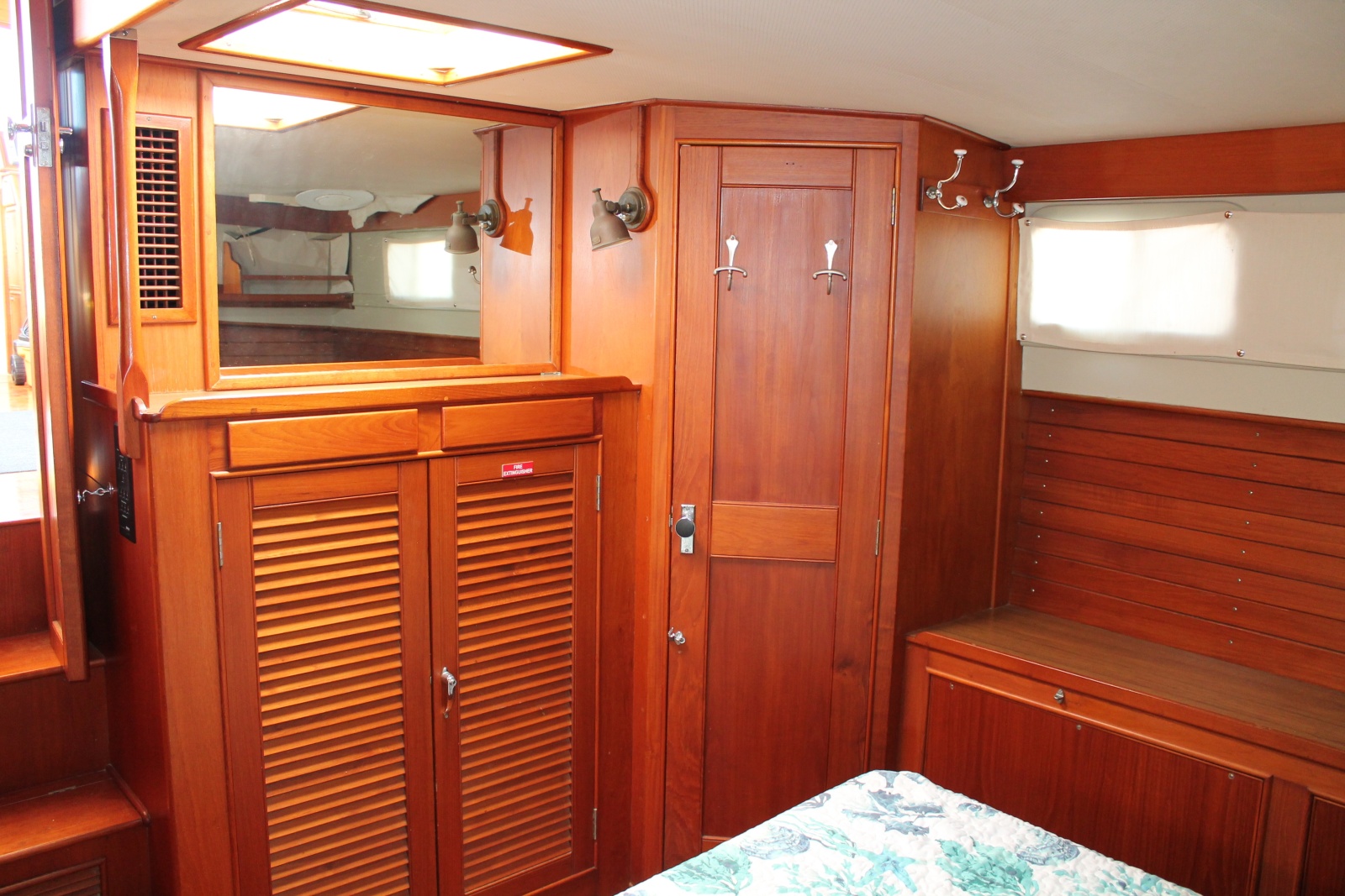 42' 1987 Grand Banks 
