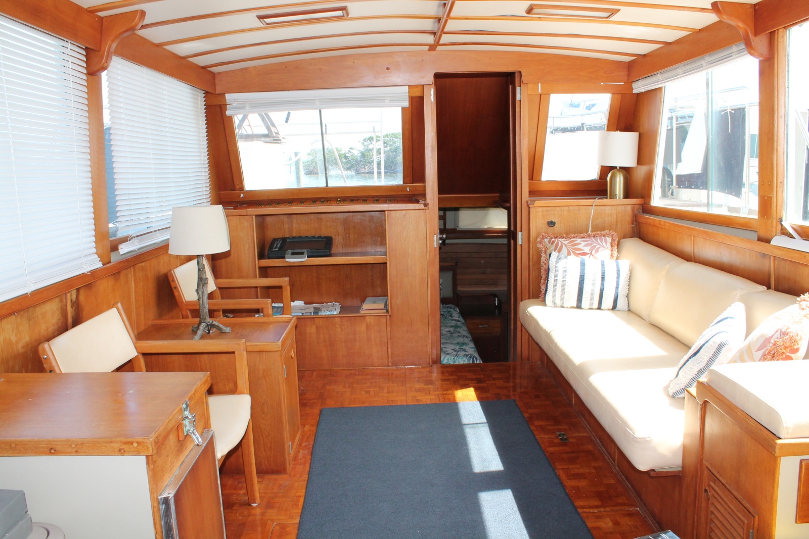 42' 1987 Grand Banks 