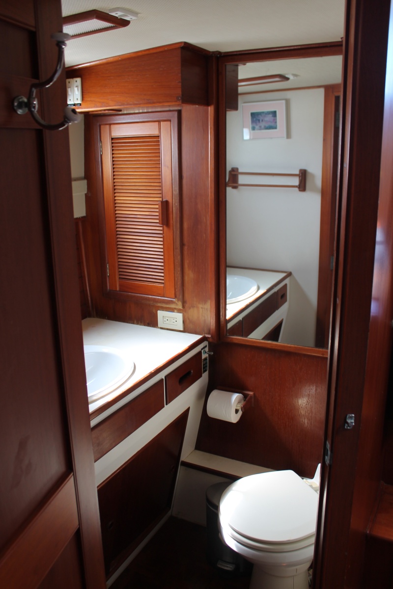 42' 1987 Grand Banks 