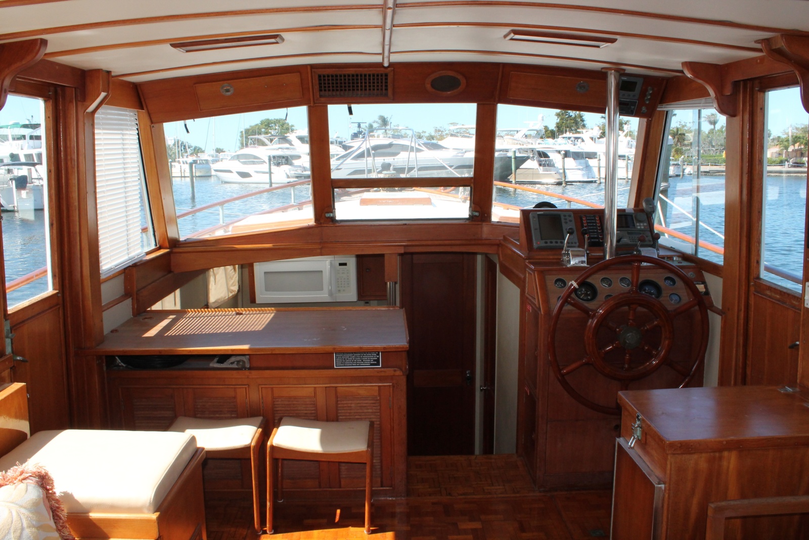 42' 1987 Grand Banks 
