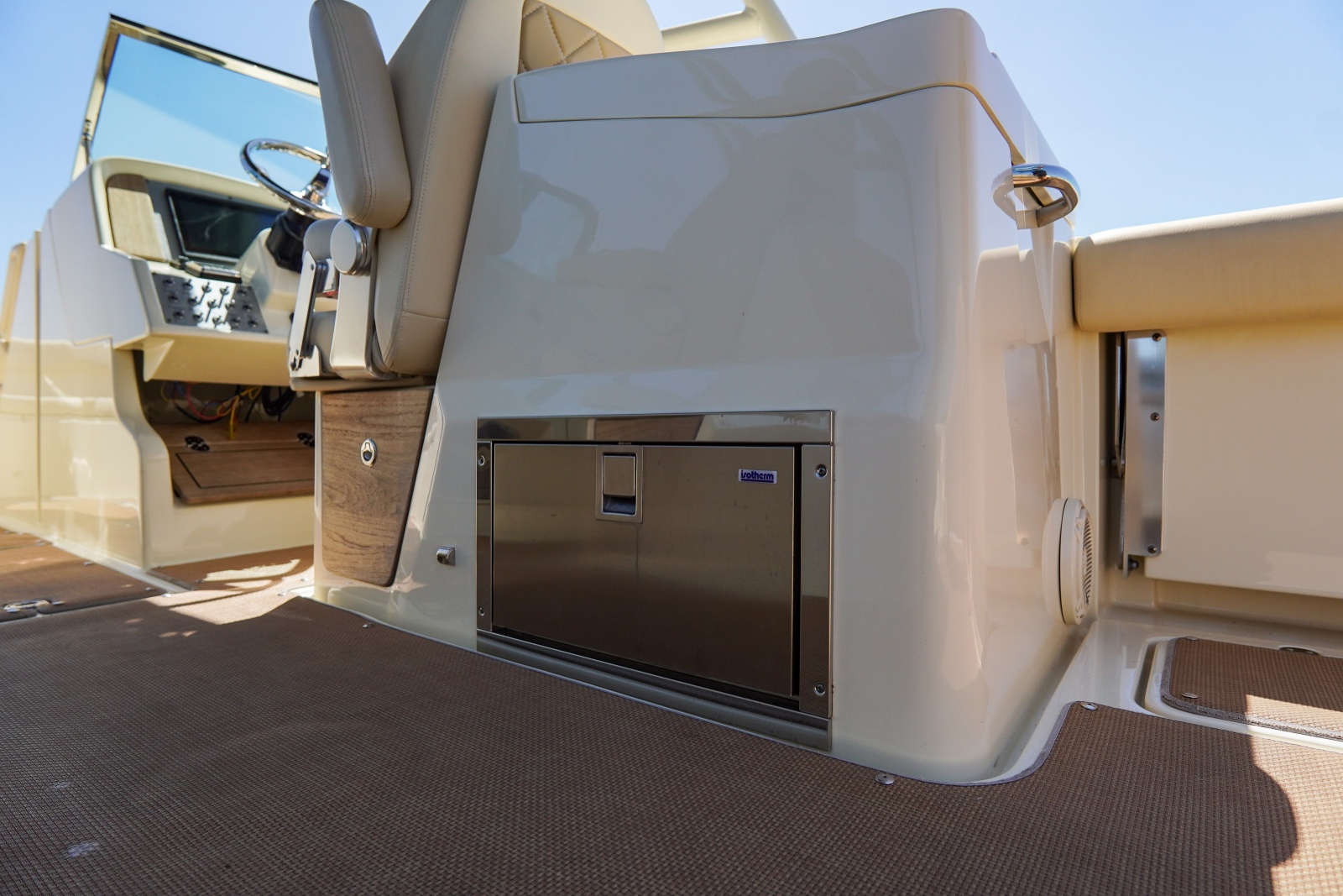 26' 2017 Chris-Craft 