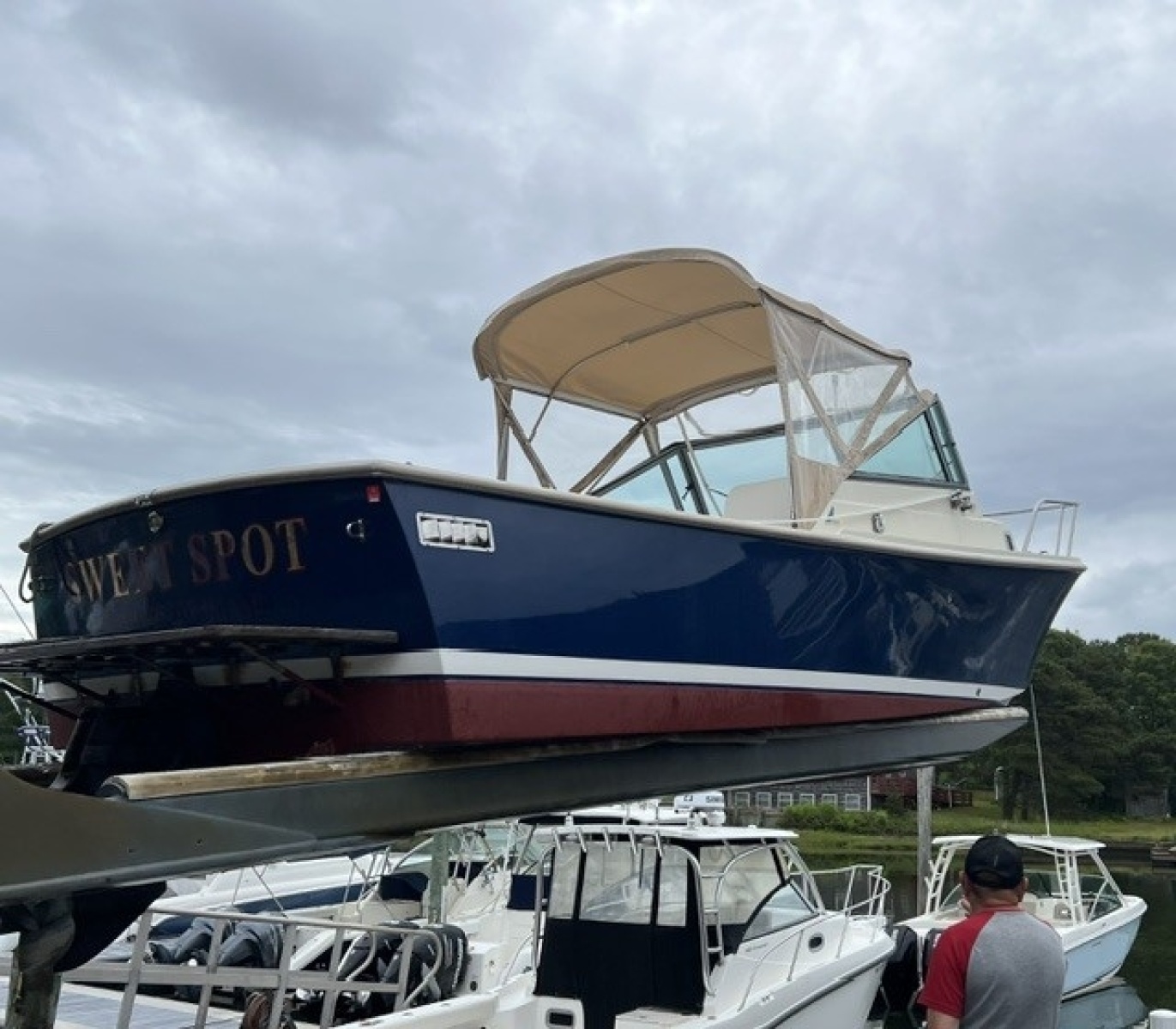 24' 2005 Holby Pilot 24