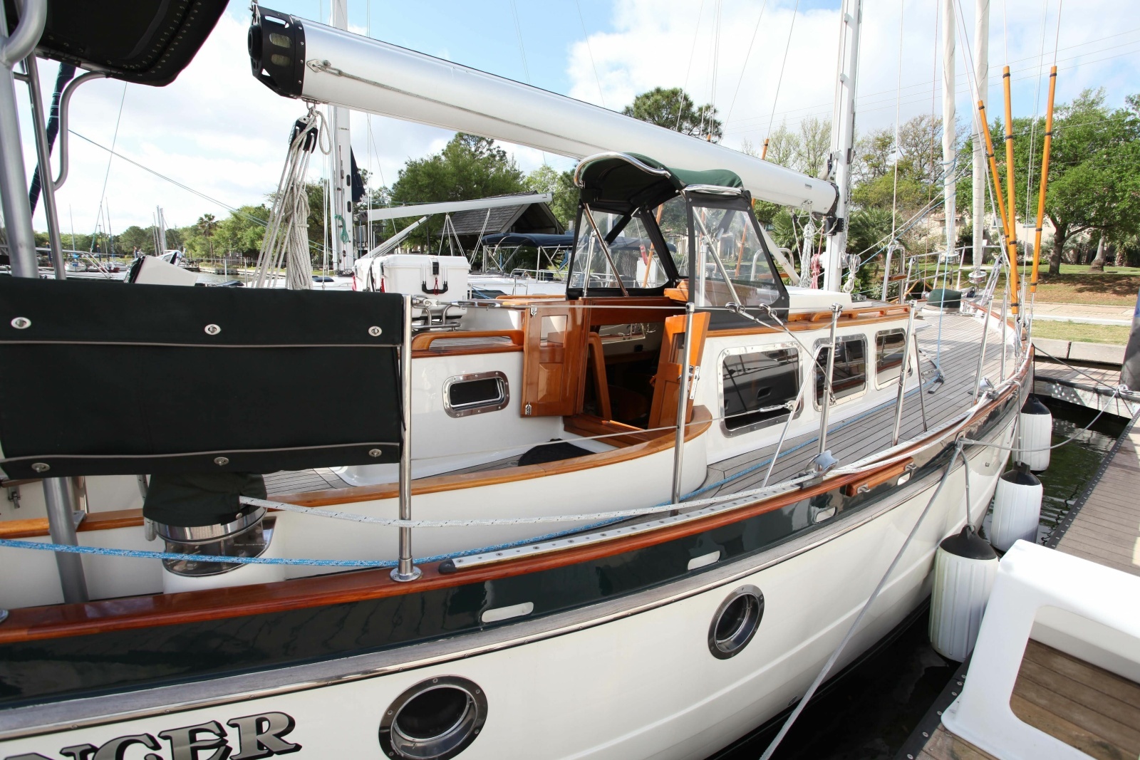 ldquo Gypsea Dancer rdquo  43ft Hampton Yacht For Sale