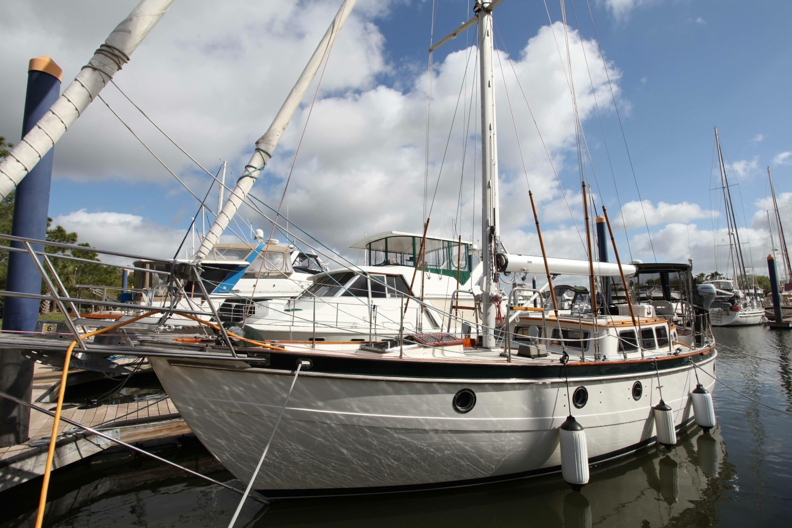 ldquo Gypsea Dancer rdquo  43ft Hampton Yacht For Sale
