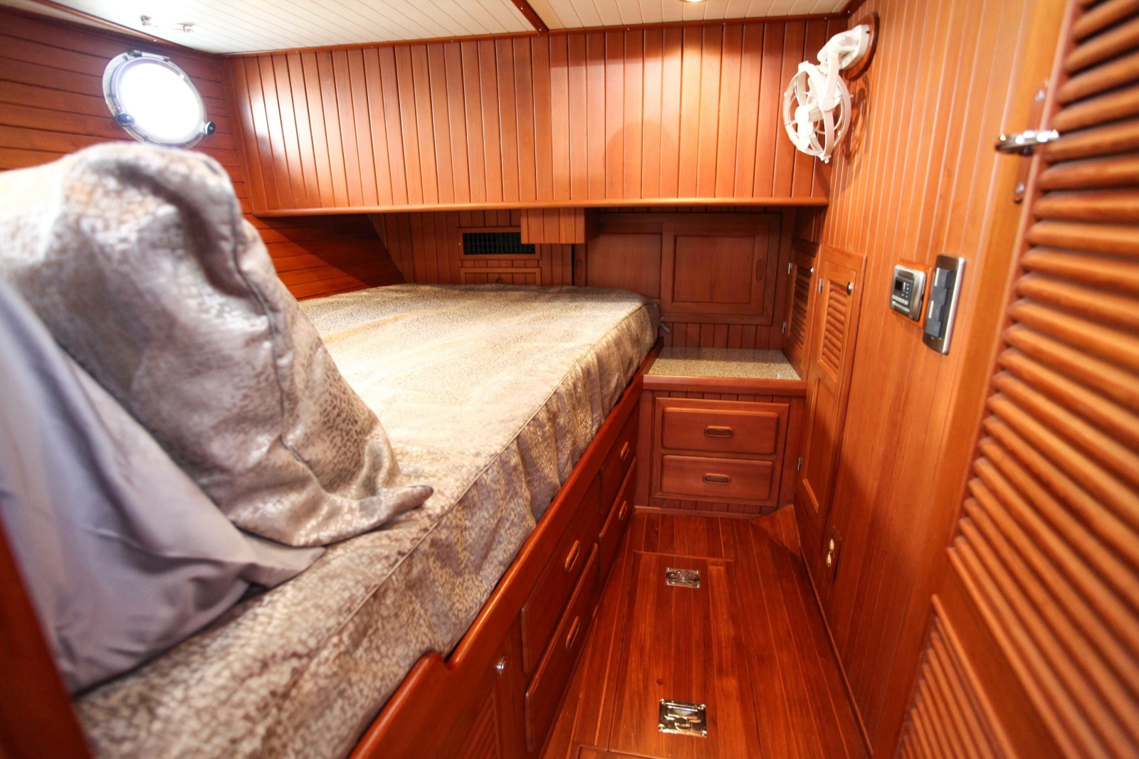 1997 Hampton 43