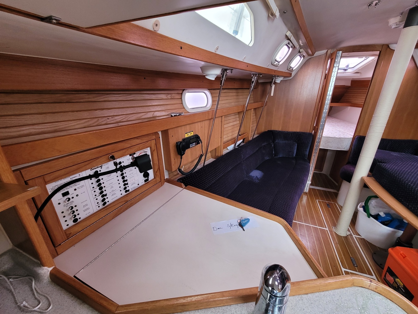 33' 2006 Catalina 320
