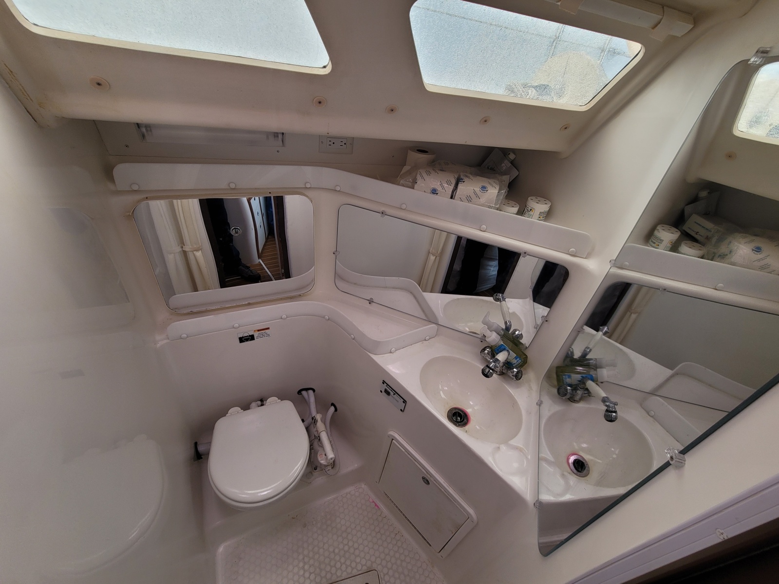 33' 2006 Catalina 320