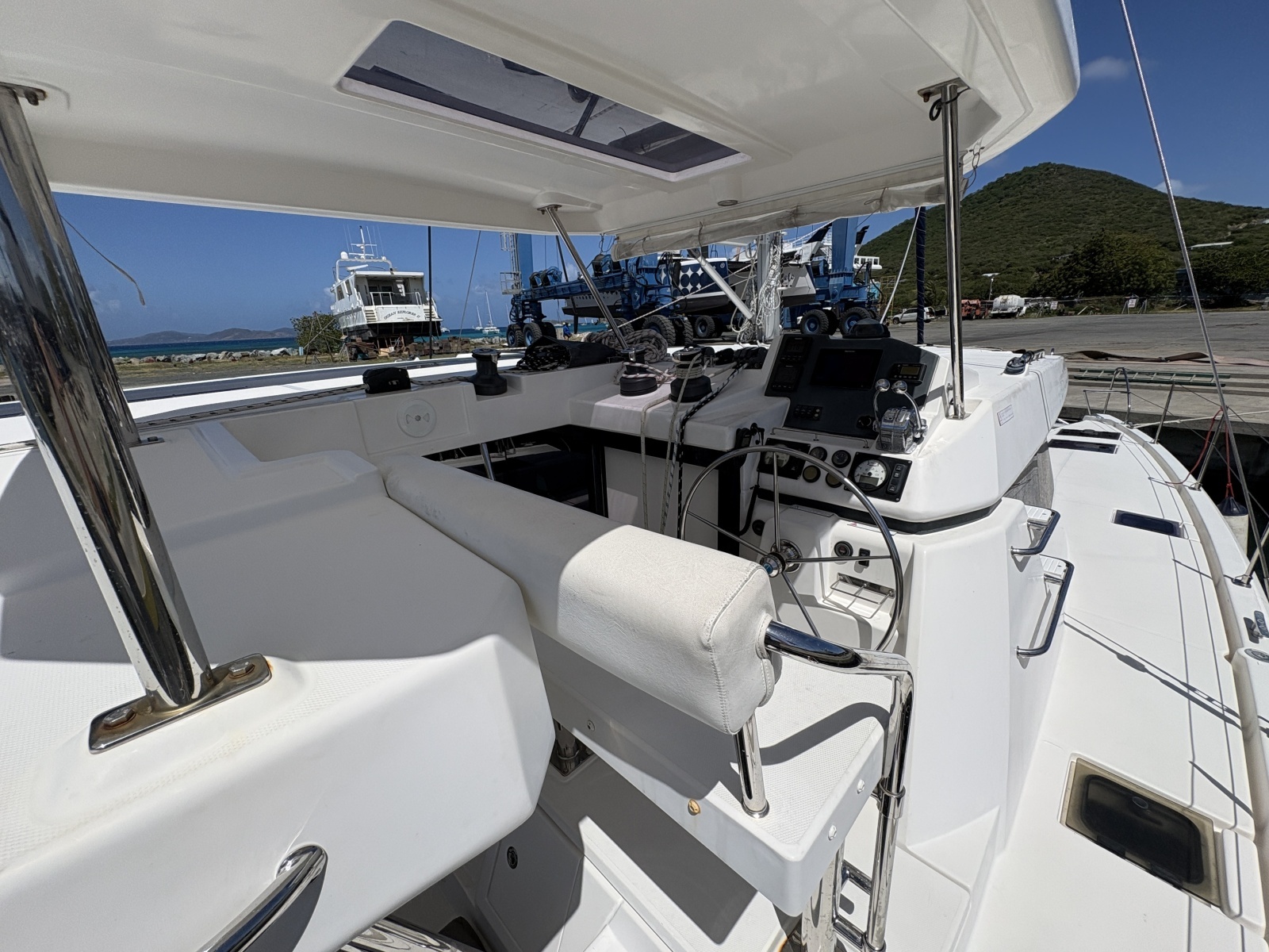 Soul Rebel 45ft Robertson  amp  Caine Yacht For Sale