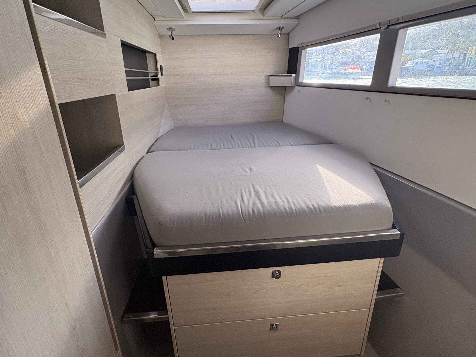 Soul Rebel 45ft Robertson  amp  Caine Yacht For Sale