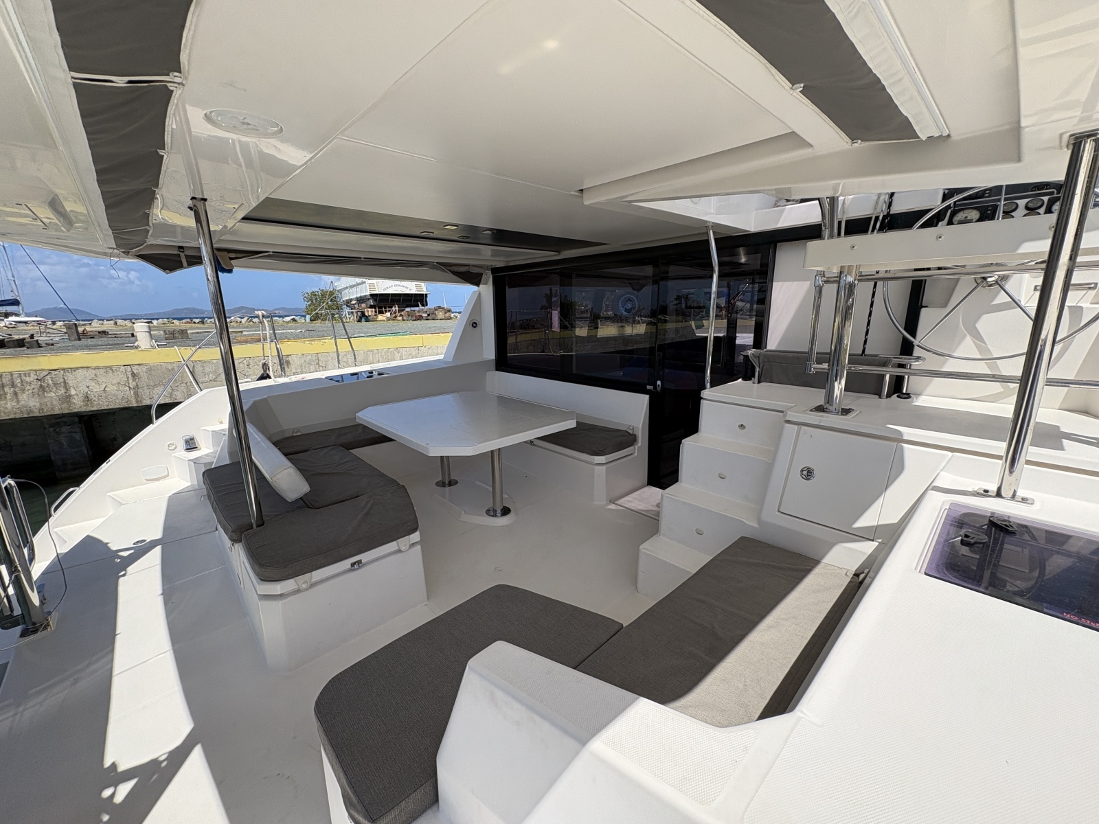 Soul Rebel 45ft Robertson  amp  Caine Yacht For Sale