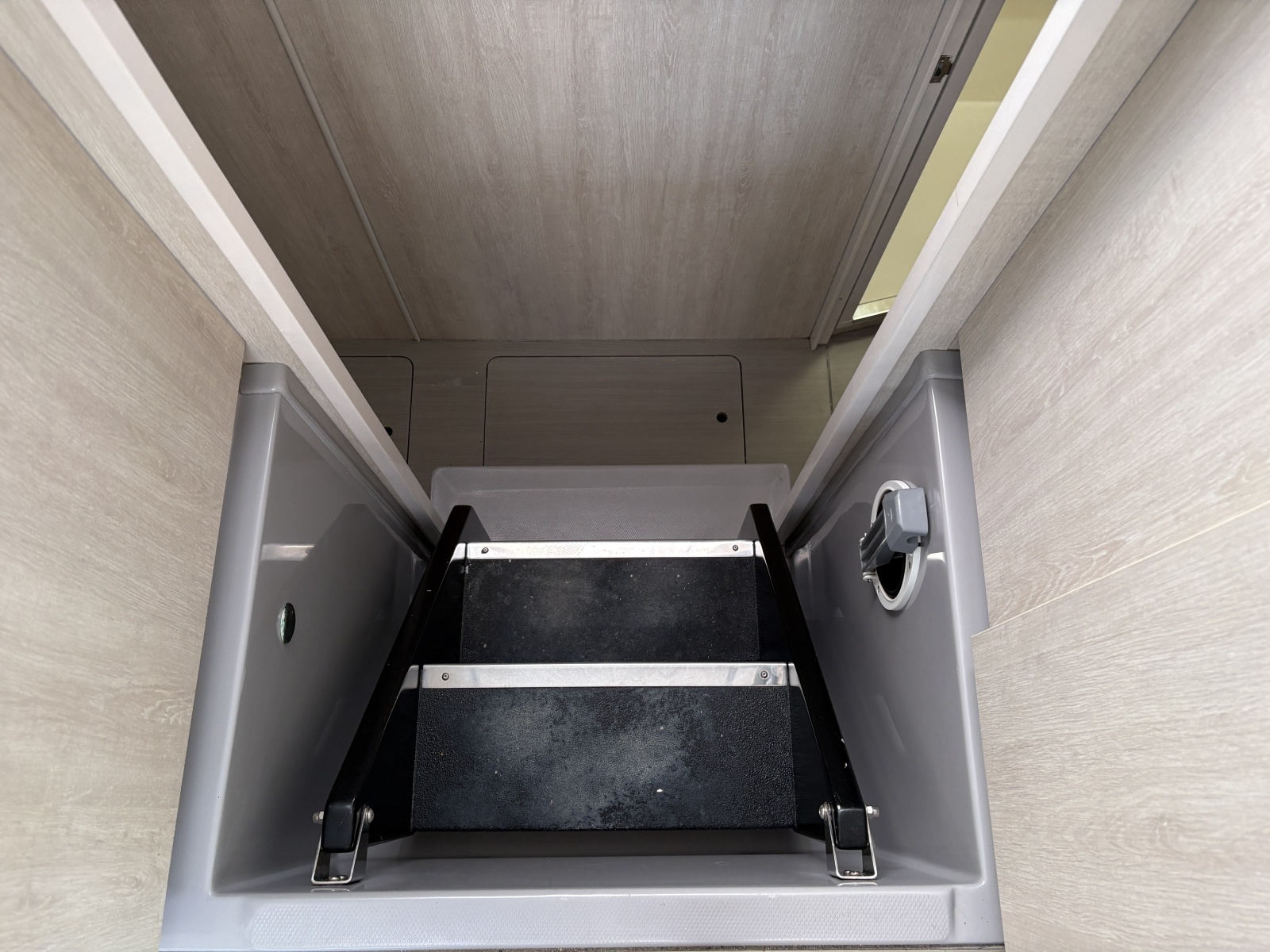 Soul Rebel 45ft Robertson  amp  Caine Yacht For Sale