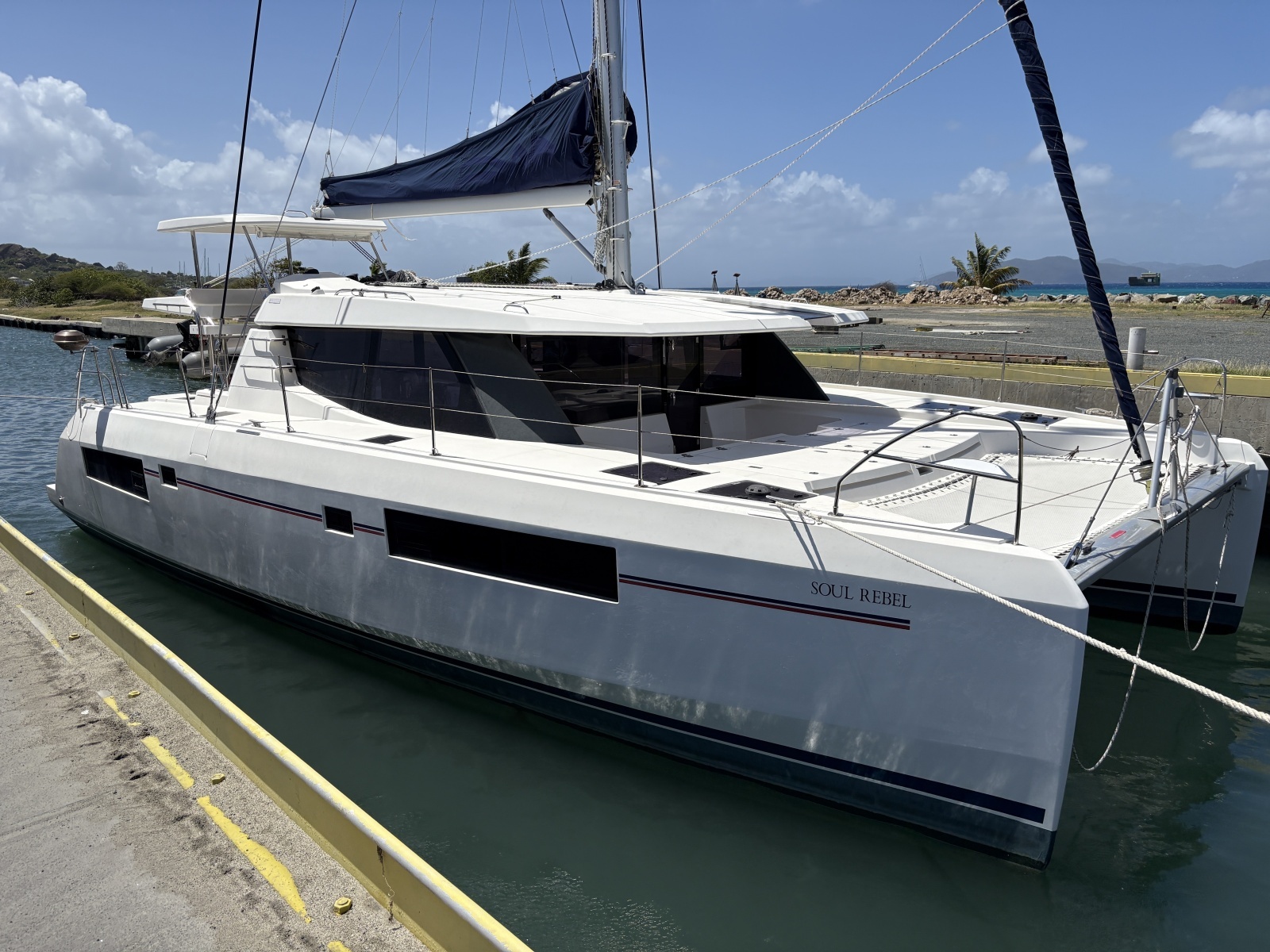 Soul Rebel 45ft Robertson  amp  Caine Yacht For Sale