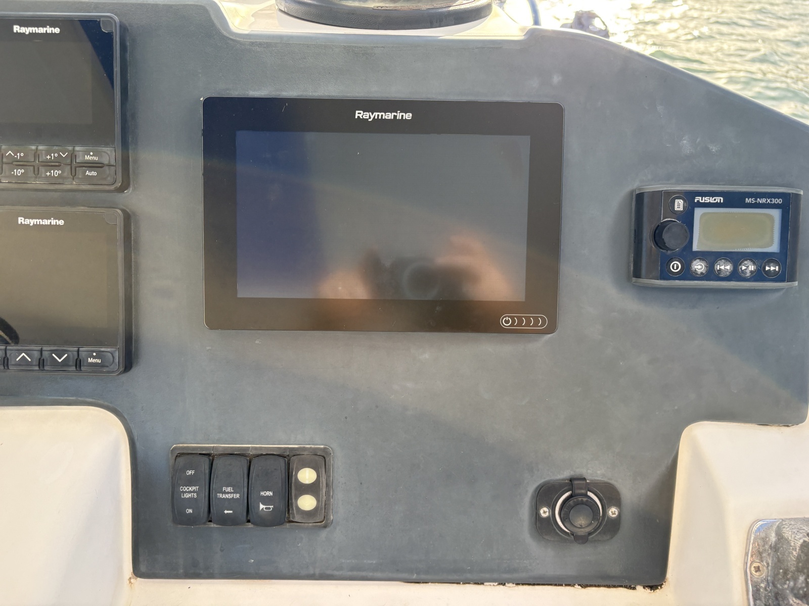 Soul Rebel 45ft Robertson  amp  Caine Yacht For Sale