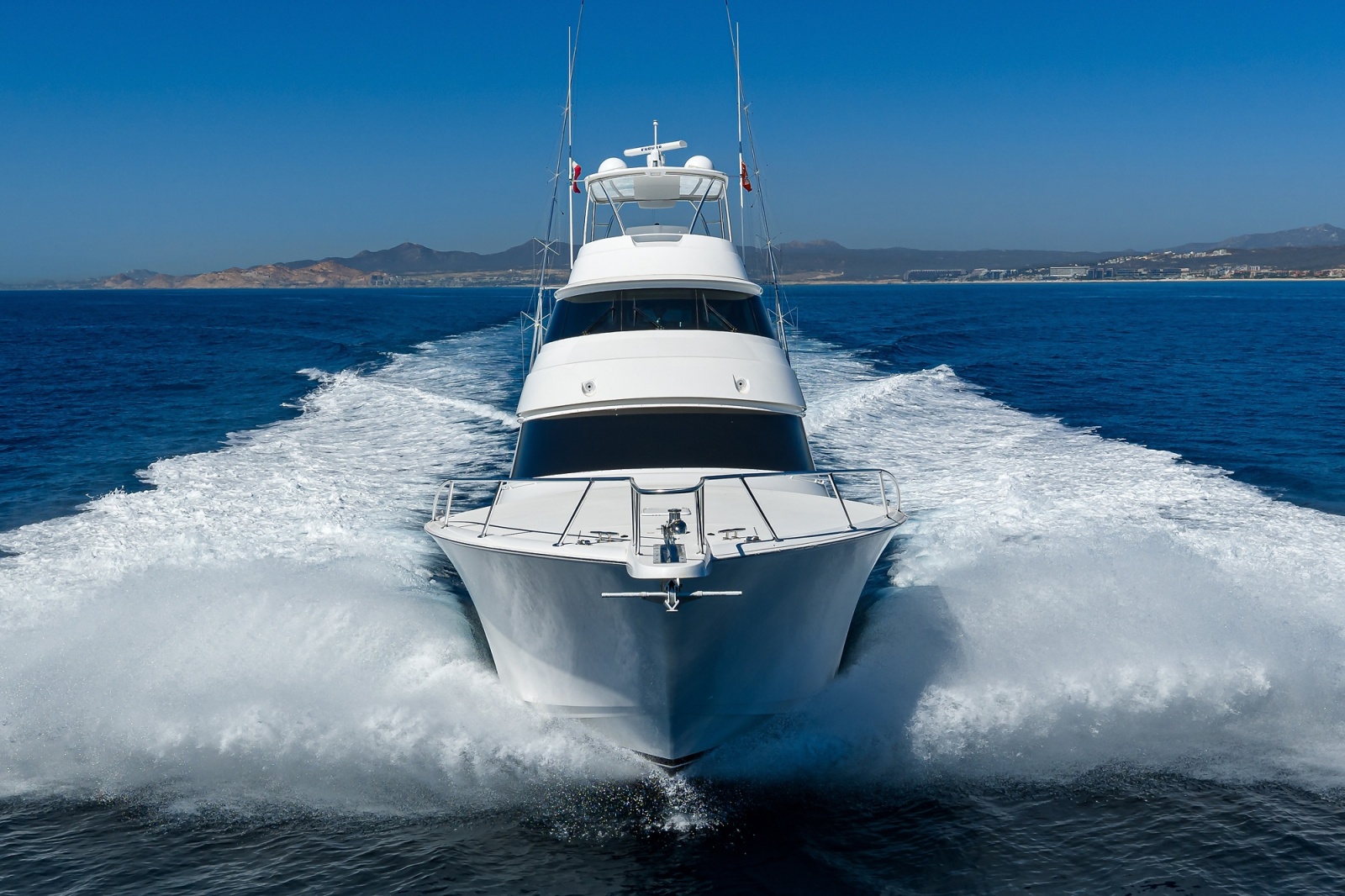 80' 2023 Viking 80 Skybridge