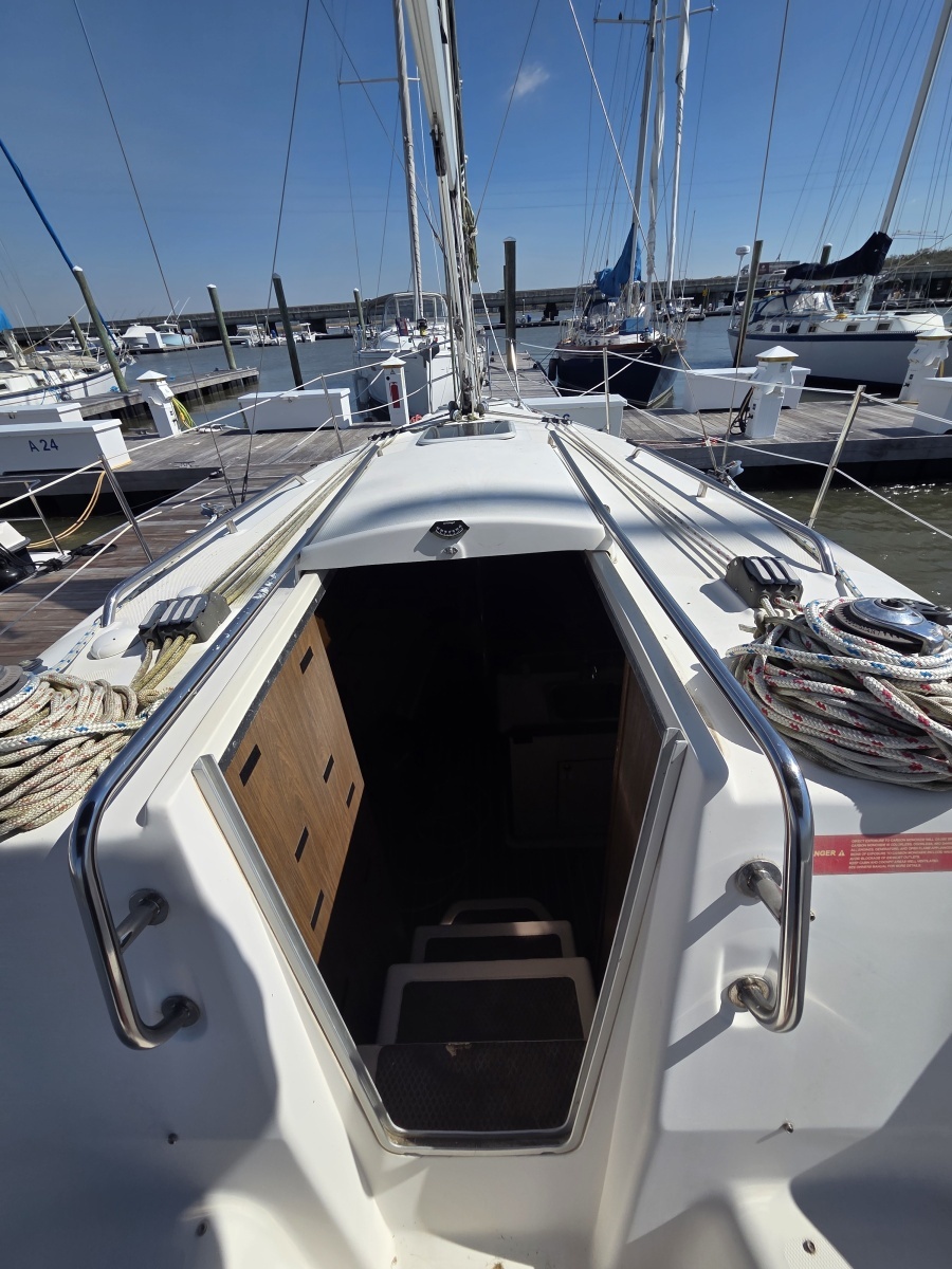 Kailani 31ft Hunter Yacht For Sale